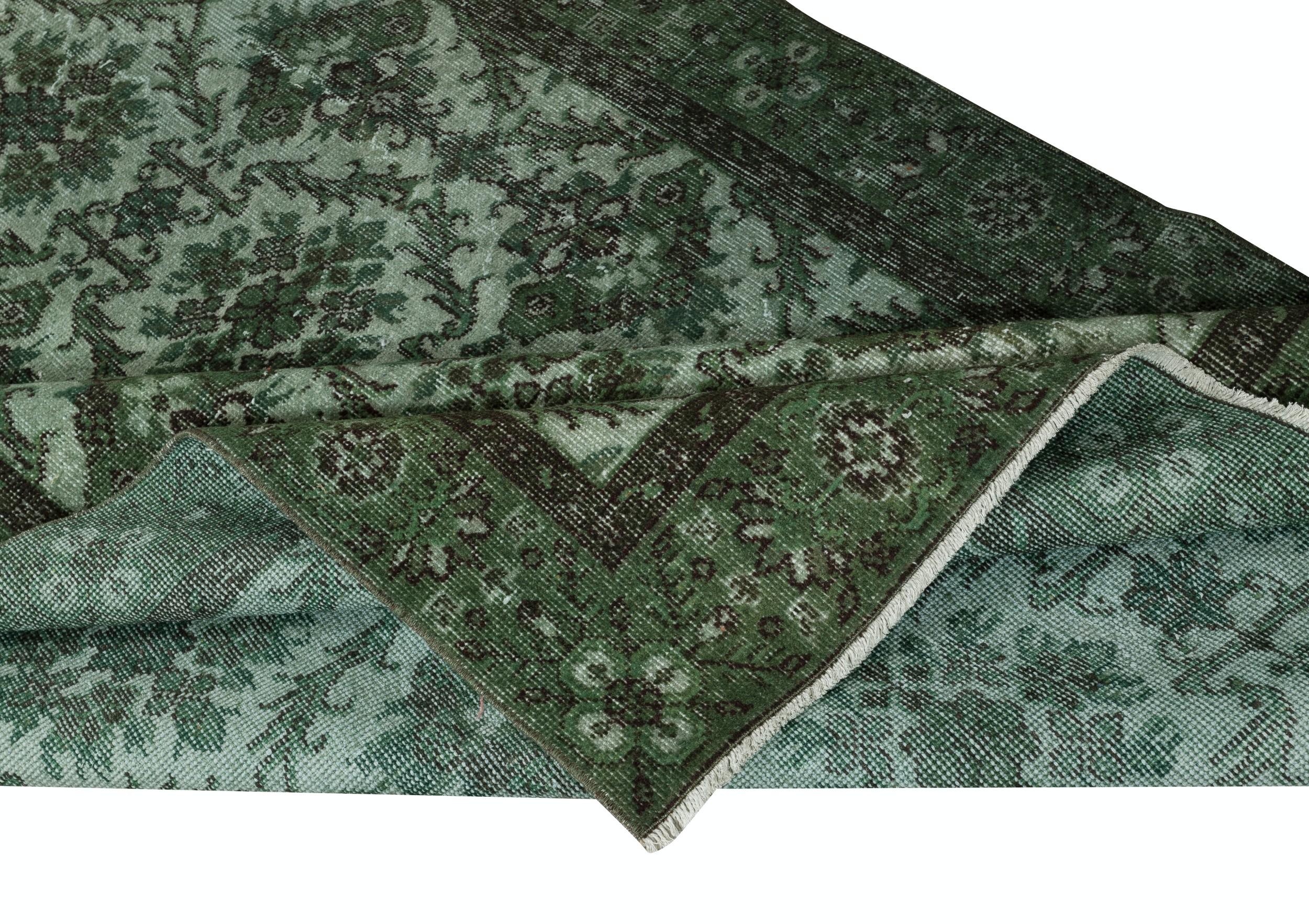 Modern 5.2x9.3 Ft Contemporary Handmade Floral Pattern Turkish Area Rug in Green Color For Sale