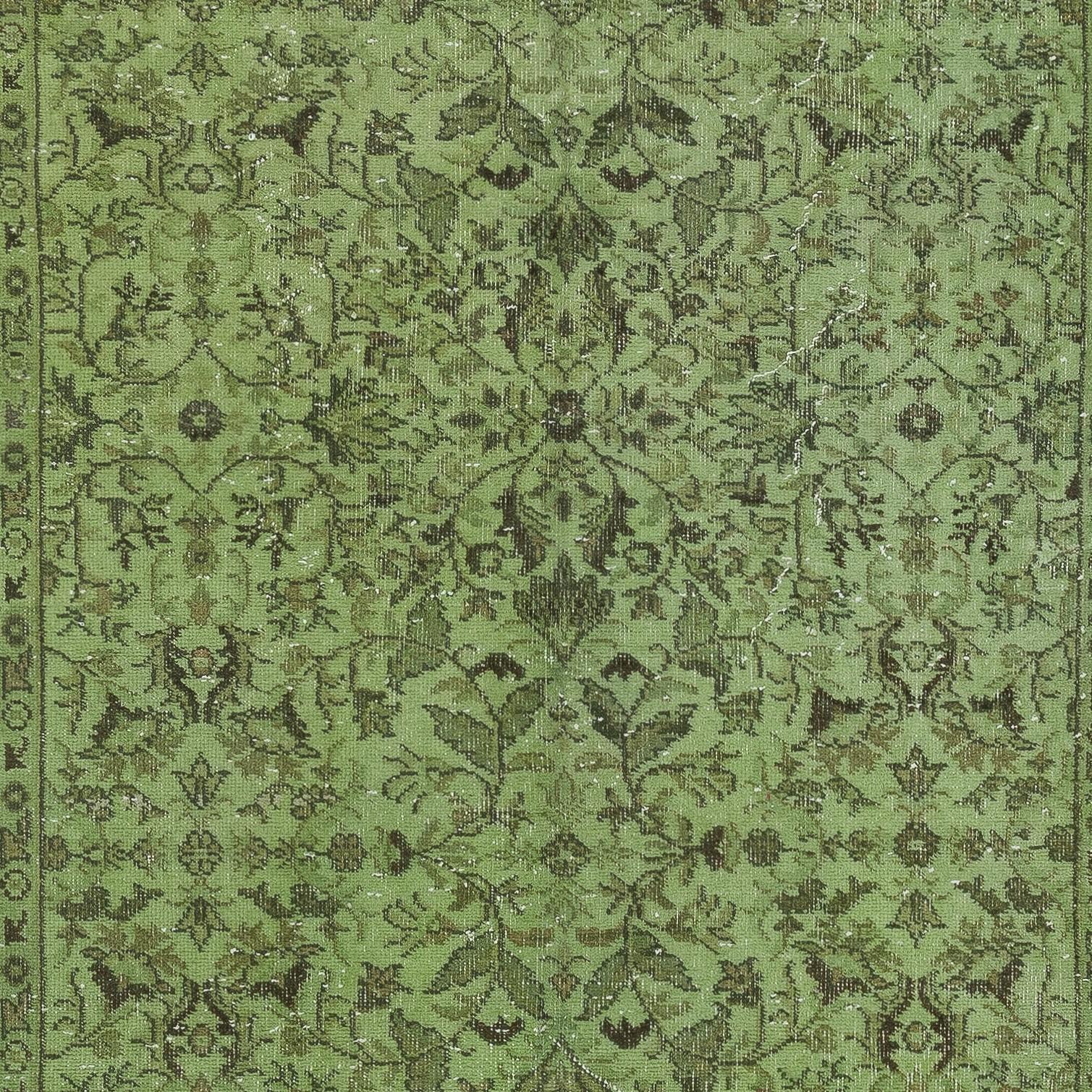5.2x9.3 Ft Vintage Floral Design Handmade Rug dyed in Green 4 Modern Interiors In Good Condition For Sale In Spring Valley, NY