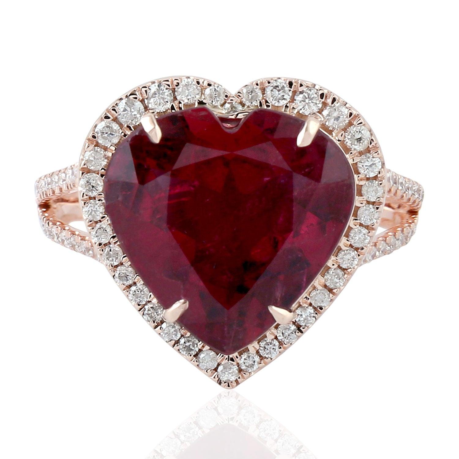 En vente :  Bague cœur en or 18 carats avec rubellite de 5,3 carats 3