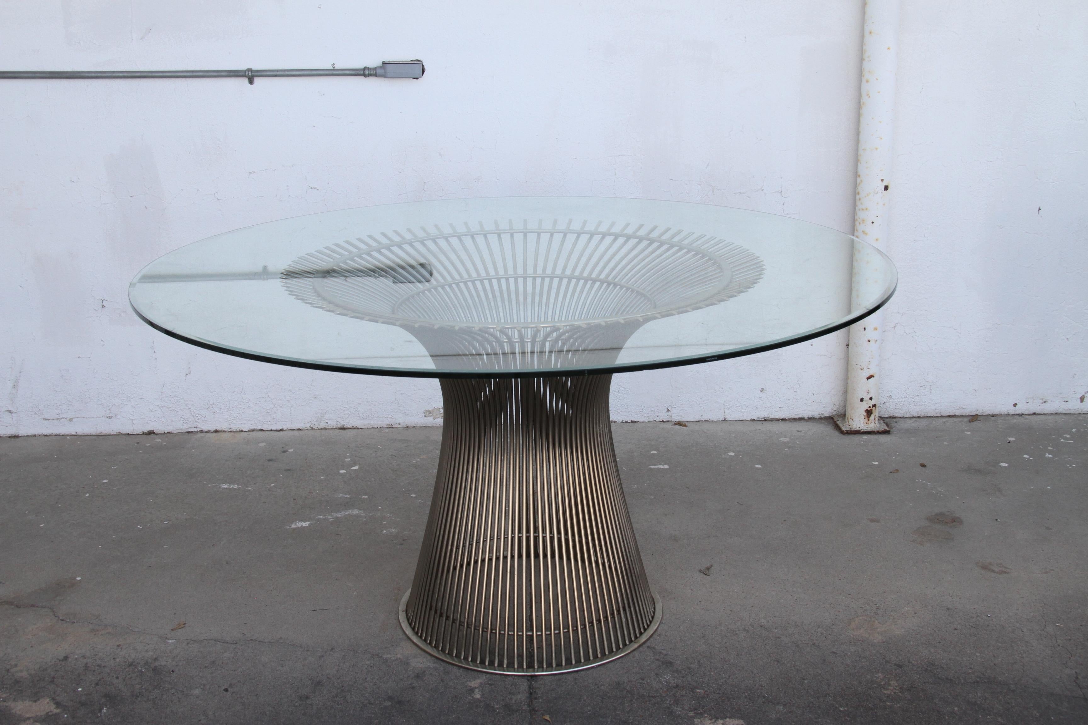 Nord-américain Table et chaises de salle à manger Knoll Platner de 135 cm en vente