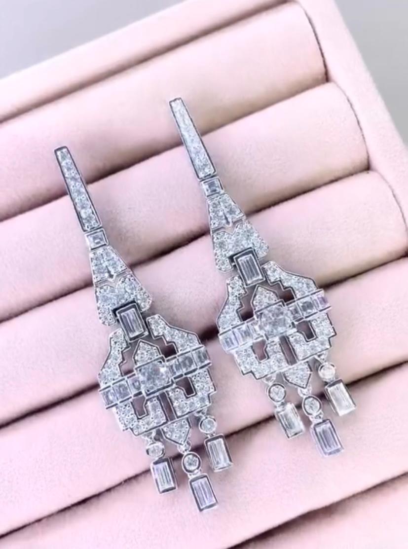 Orecchini Art Decò con diamanti naturali da 5,30 carati in oro 18 carati In condizioni Nuovo in vendita a Massafra, IT