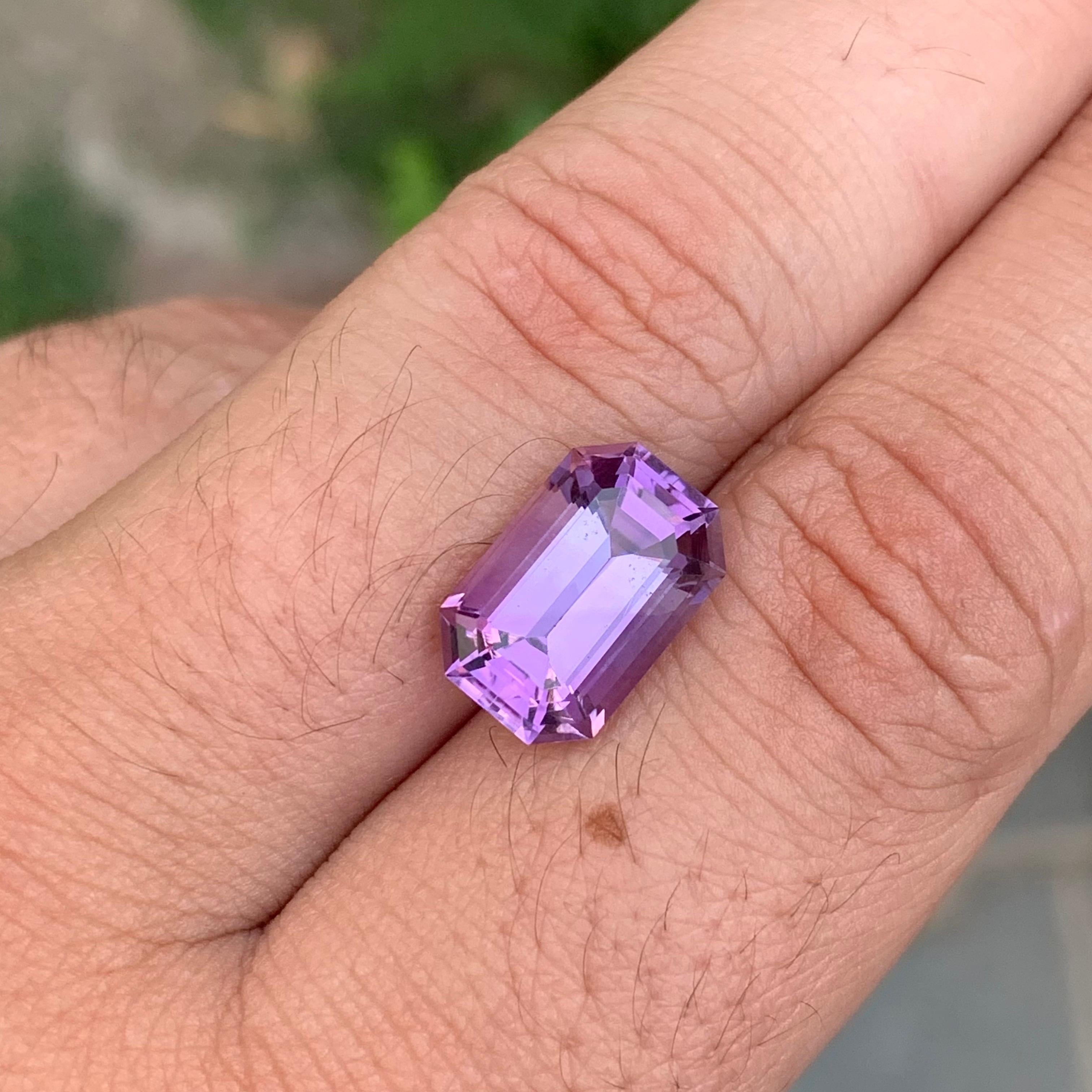 5.30 Carat Natural Loose Amethyst Emerald Shape Gemstone For Sale 5