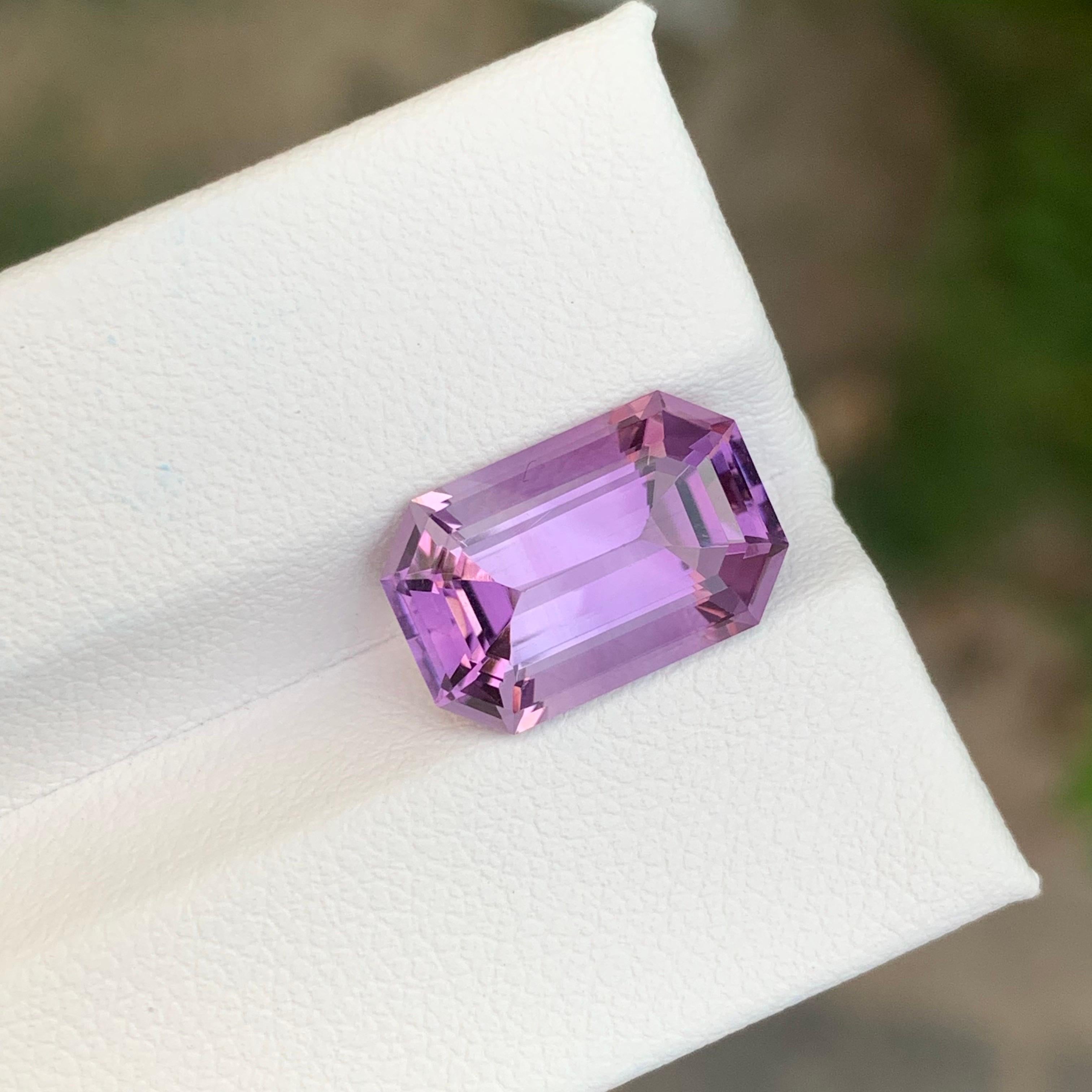 5.30 Carat Natural Loose Amethyst Emerald Shape Gemstone In New Condition For Sale In Peshawar, PK