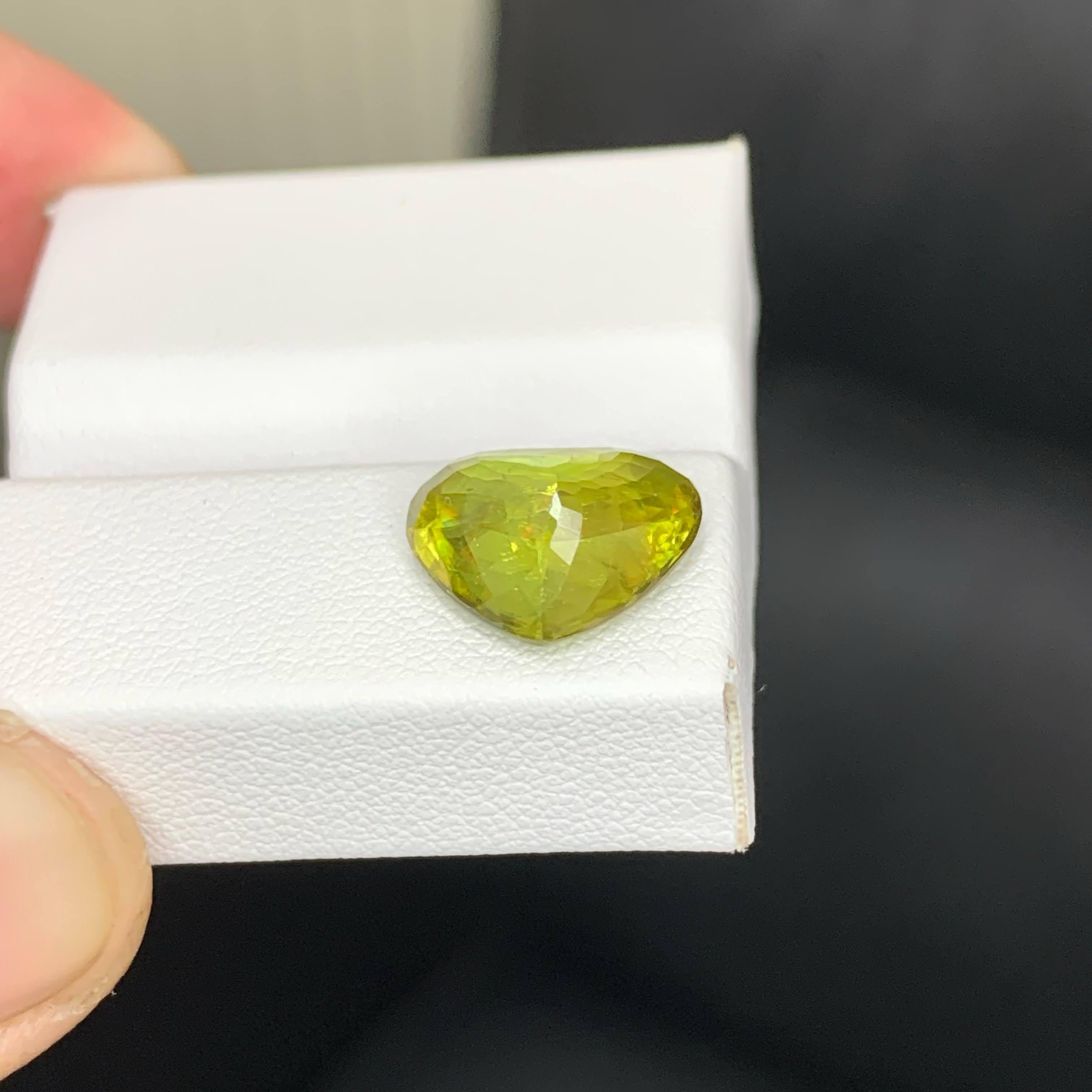 Cuore 5,30 carati di Greene & Greene Stone naturale sciolto con taglio a cuore Gemma del Madagascar in vendita