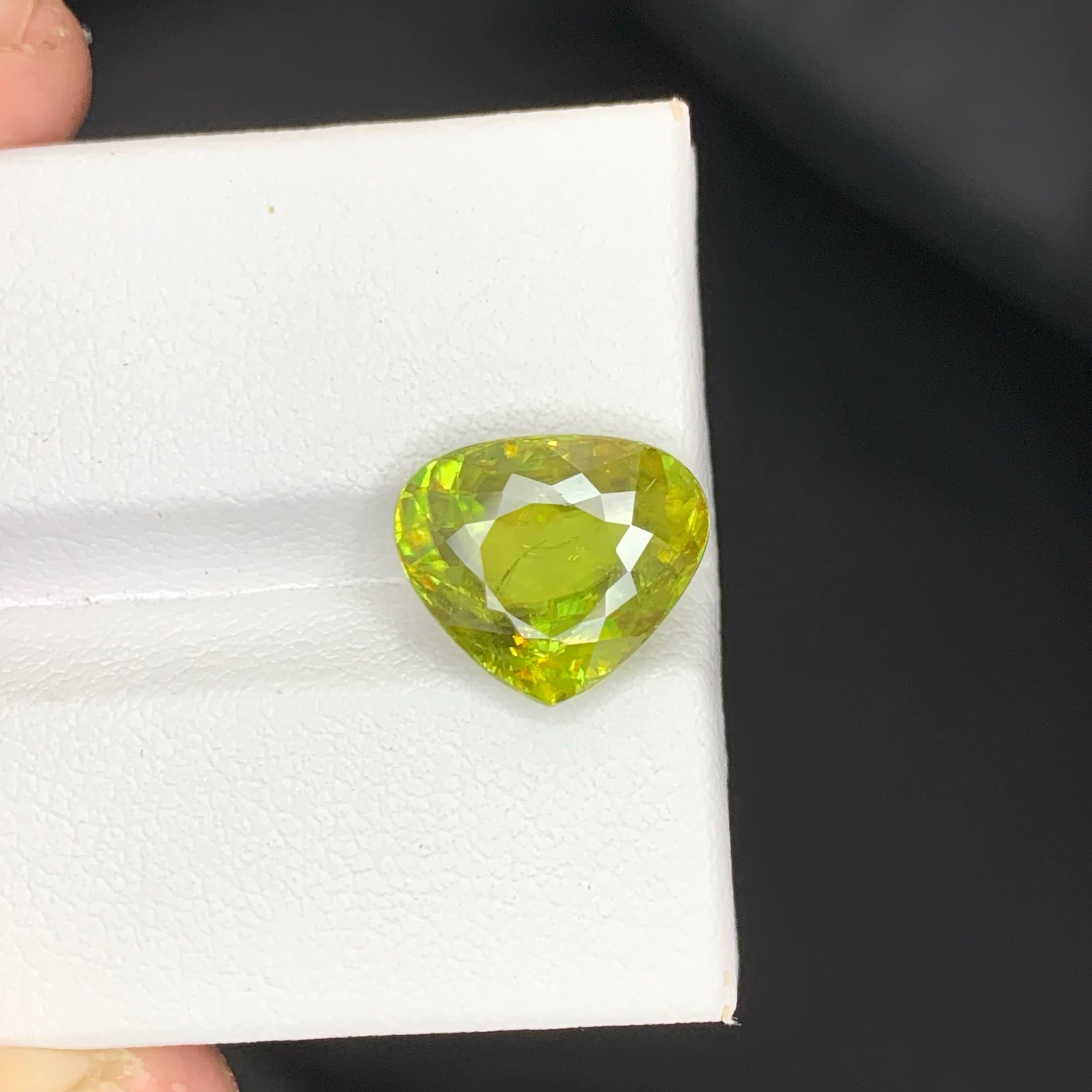 5,30 carati di Greene & Greene Stone naturale sciolto con taglio a cuore Gemma del Madagascar in vendita 2