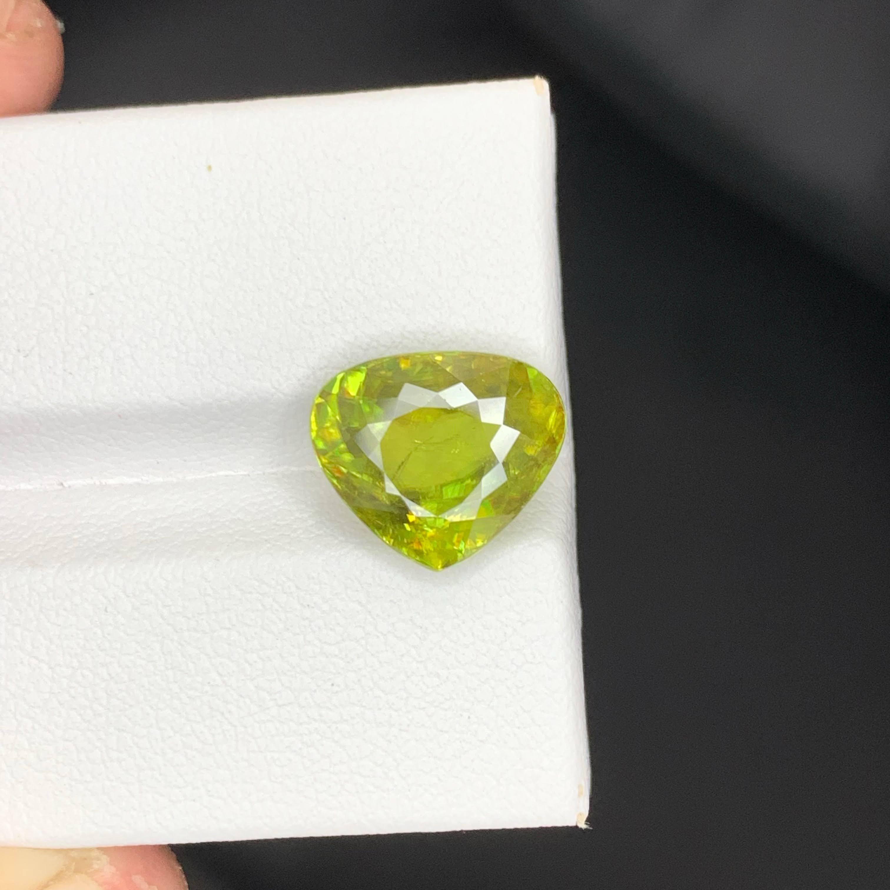 5,30 carati di Greene & Greene Stone naturale sciolto con taglio a cuore Gemma del Madagascar in vendita 3