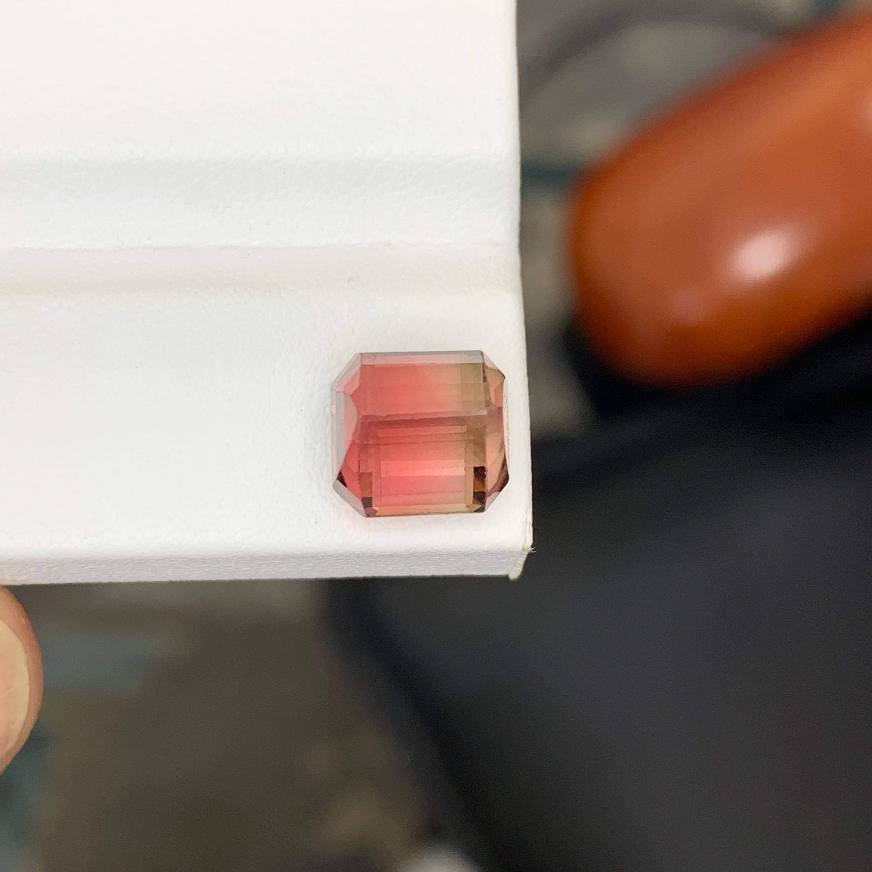 5,30 carati di tormalina rosa pesco naturale sfusa taglio smeraldo Gemma africana in vendita 5