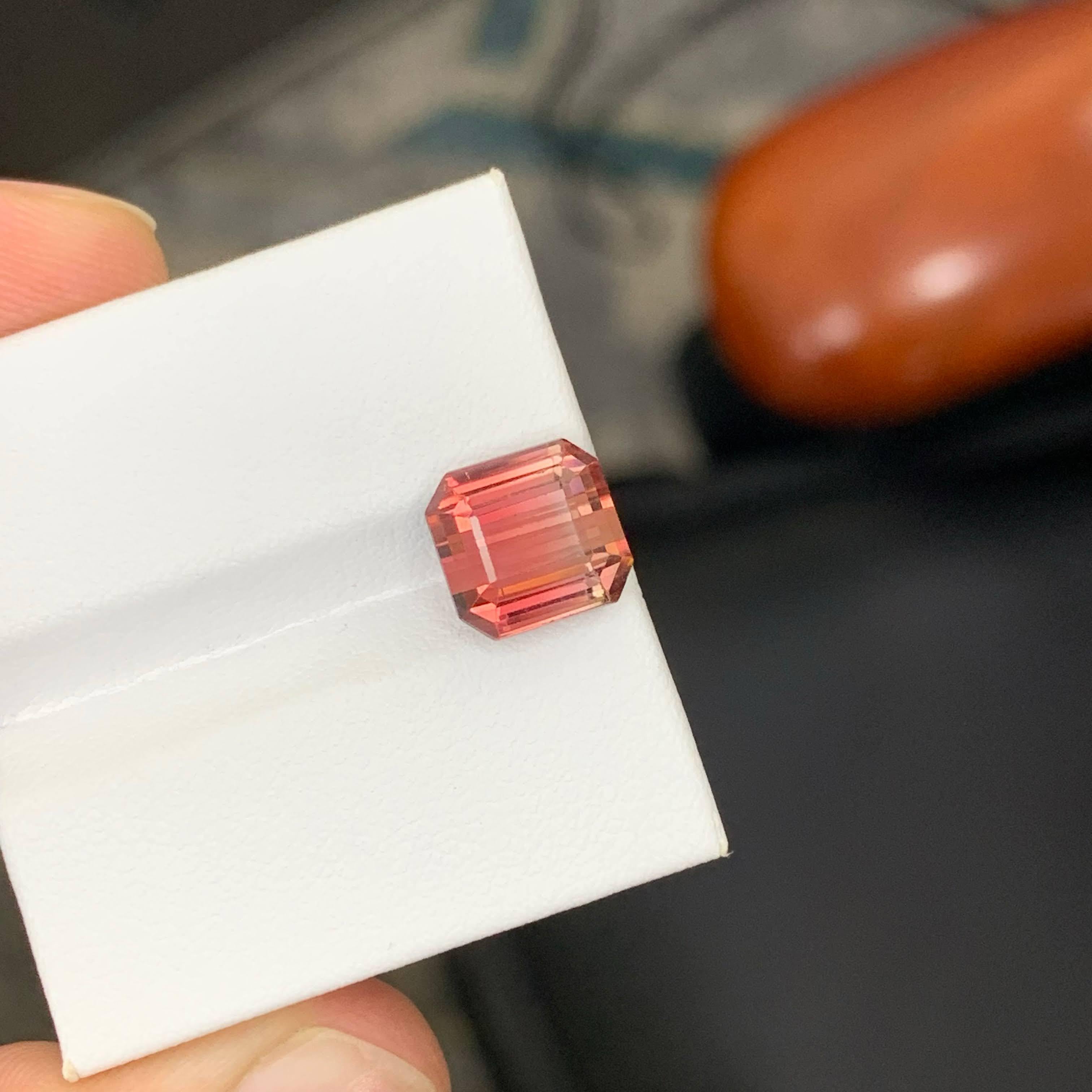 5,30 carati di tormalina rosa pesco naturale sfusa taglio smeraldo Gemma africana in vendita 3