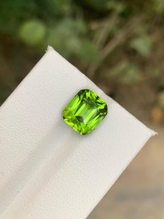 5.30 Carat Natural Loose Peridot Cushion Shape Gemstone For Jewellery Making