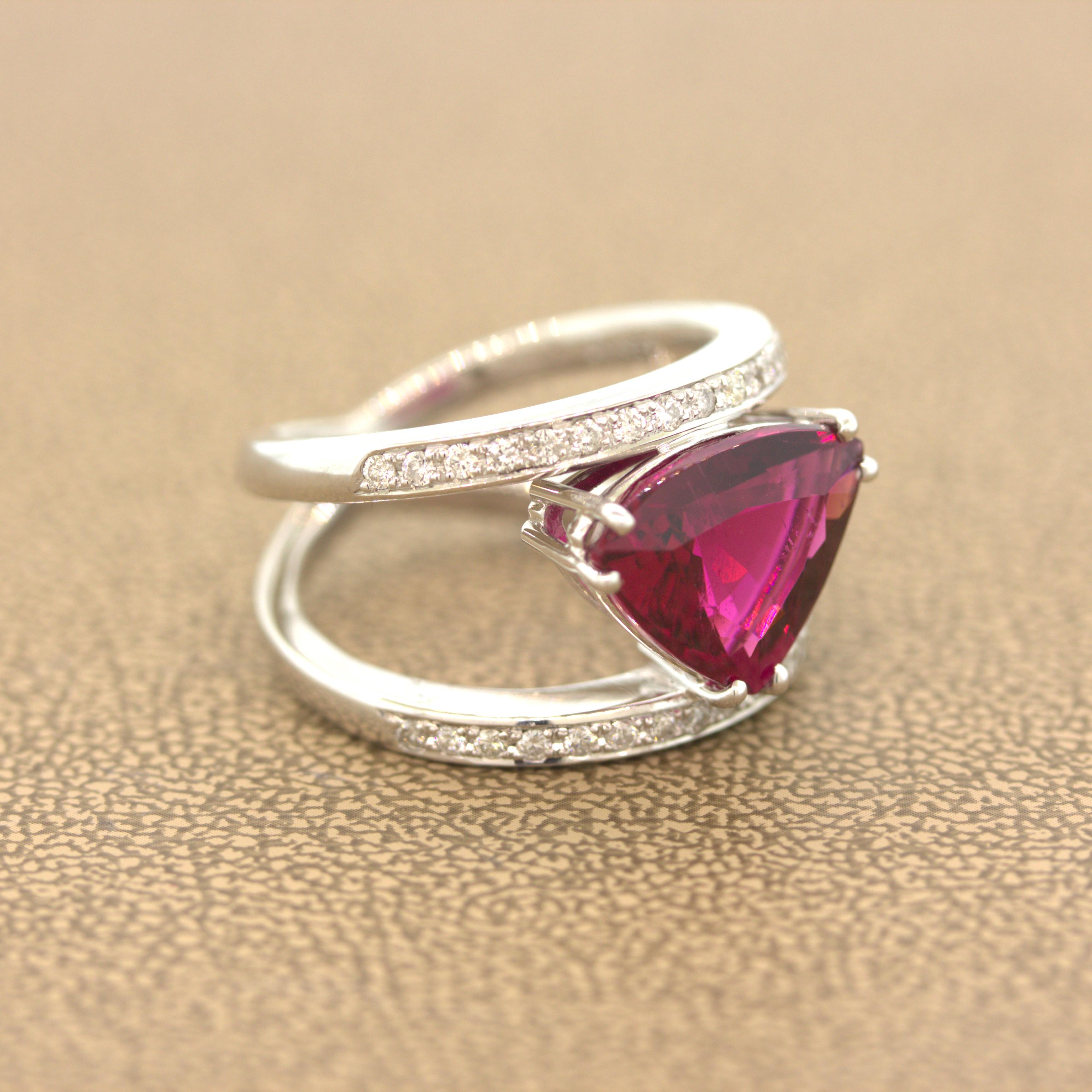 5.30 Carat Rubellite Tourmaline Diamond Gold Ring In New Condition For Sale In Beverly Hills, CA