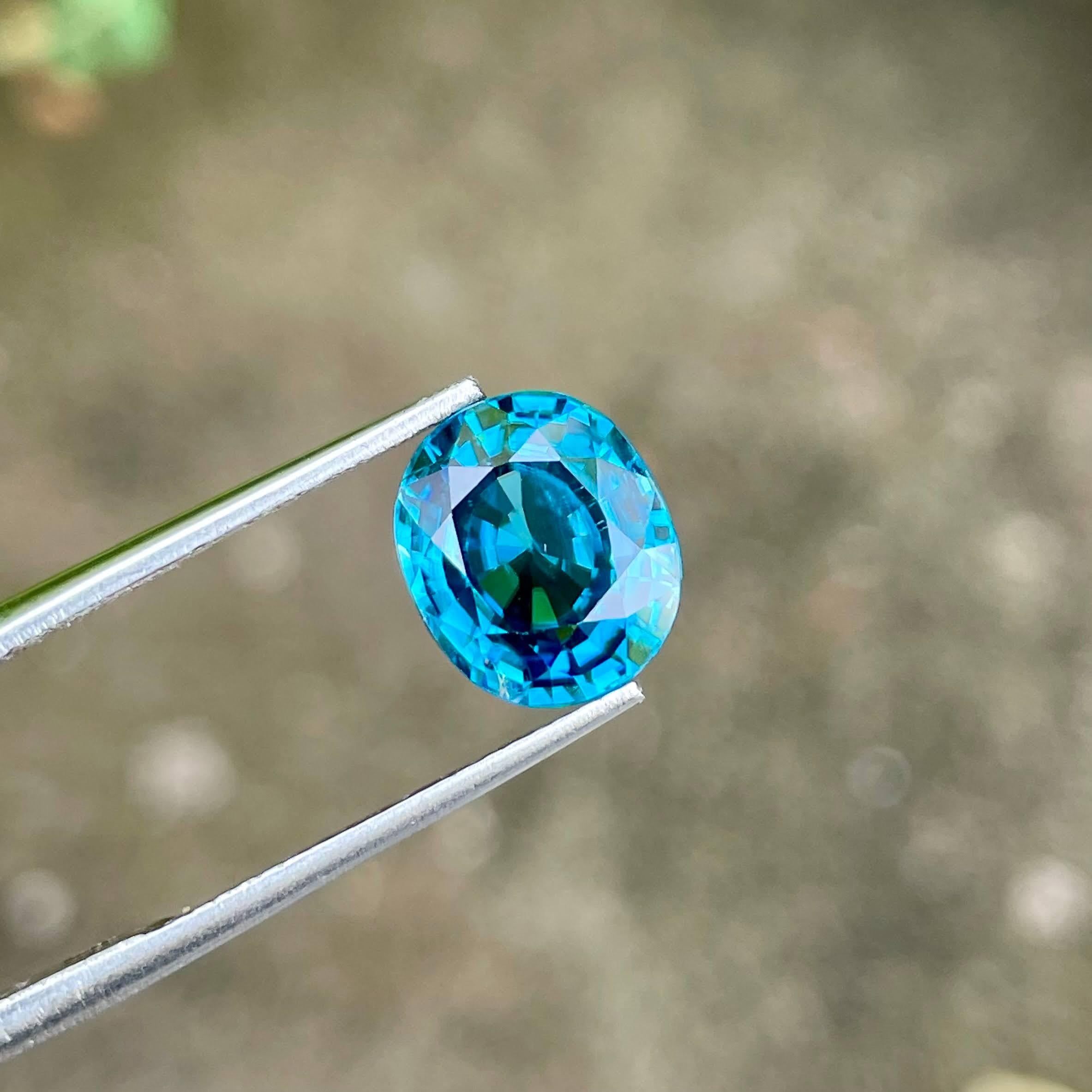 Weight 5.30 carats 
Dimensions 10.2x8.7x5.45 mm 
Treatment Heated 
Origin Cambodia 
Clarity VVS
Shape oval 
Cut Faceted 



This exquisite 5.30 carat Blue Zircon gemstone is a stunning example of natural beauty, sourced from the rich lands of