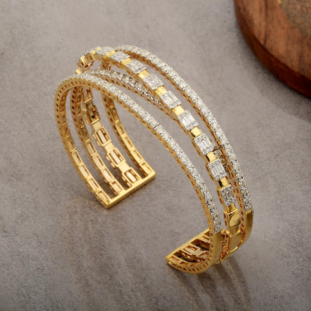 Mixed Cut 5.30 Carats Diamond 14 Karat Gold Bracelet Cuff For Sale