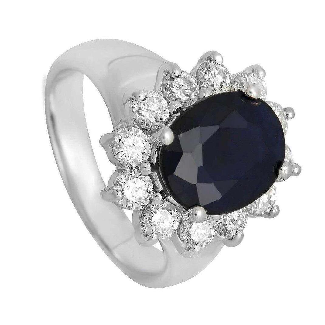 Round Cut 5.30 Carat Exquisite Natural Blue Sapphire and Diamond 14 Karat Solid White Gold For Sale