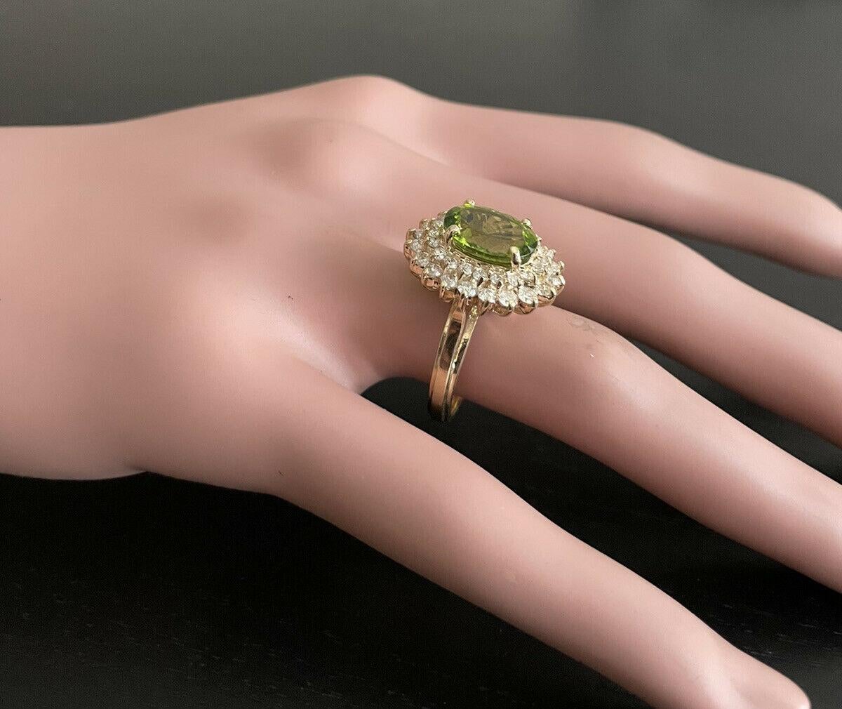 5.30 Carats Impressive Natural Peridot and Diamond 14K Yellow Gold Ring For Sale 2