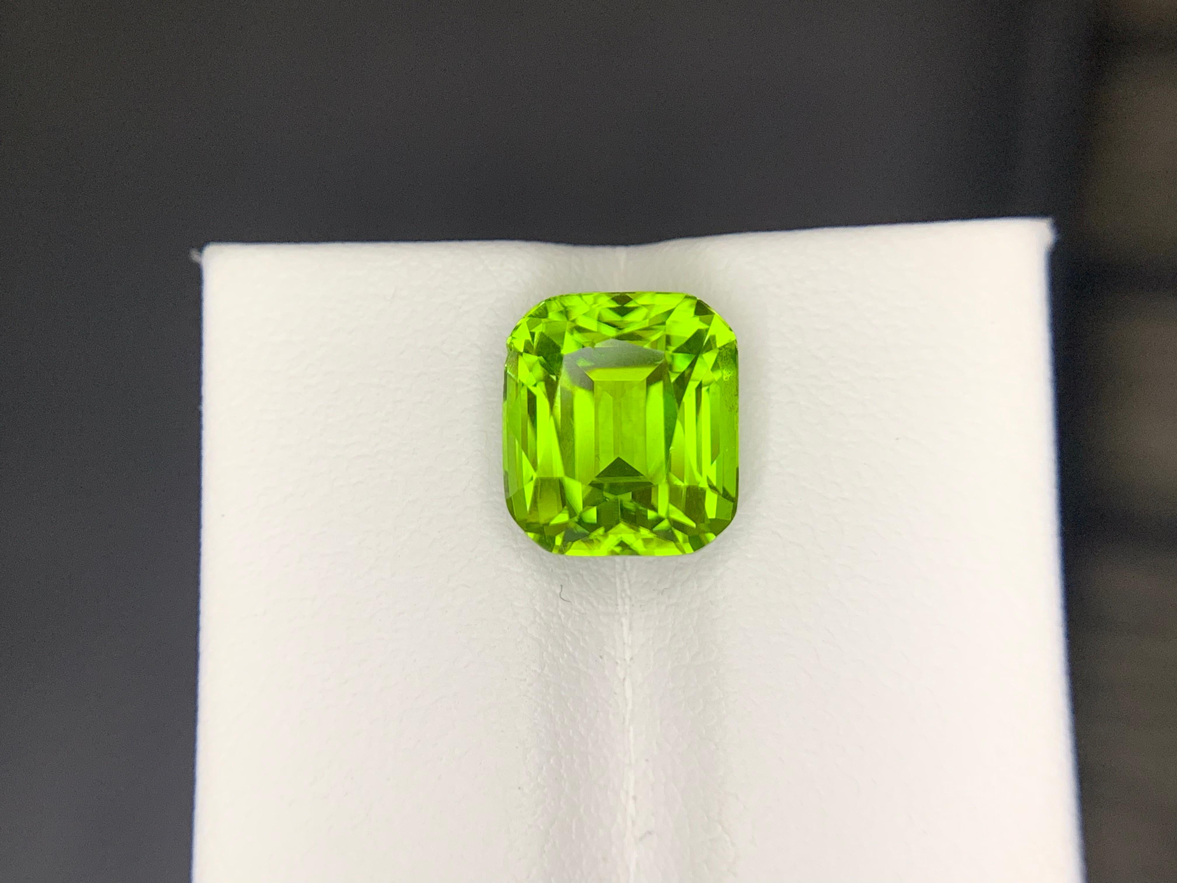 5.30 Carats Loose Peridot Natural Cushion Cut Gemstone im Angebot 5
