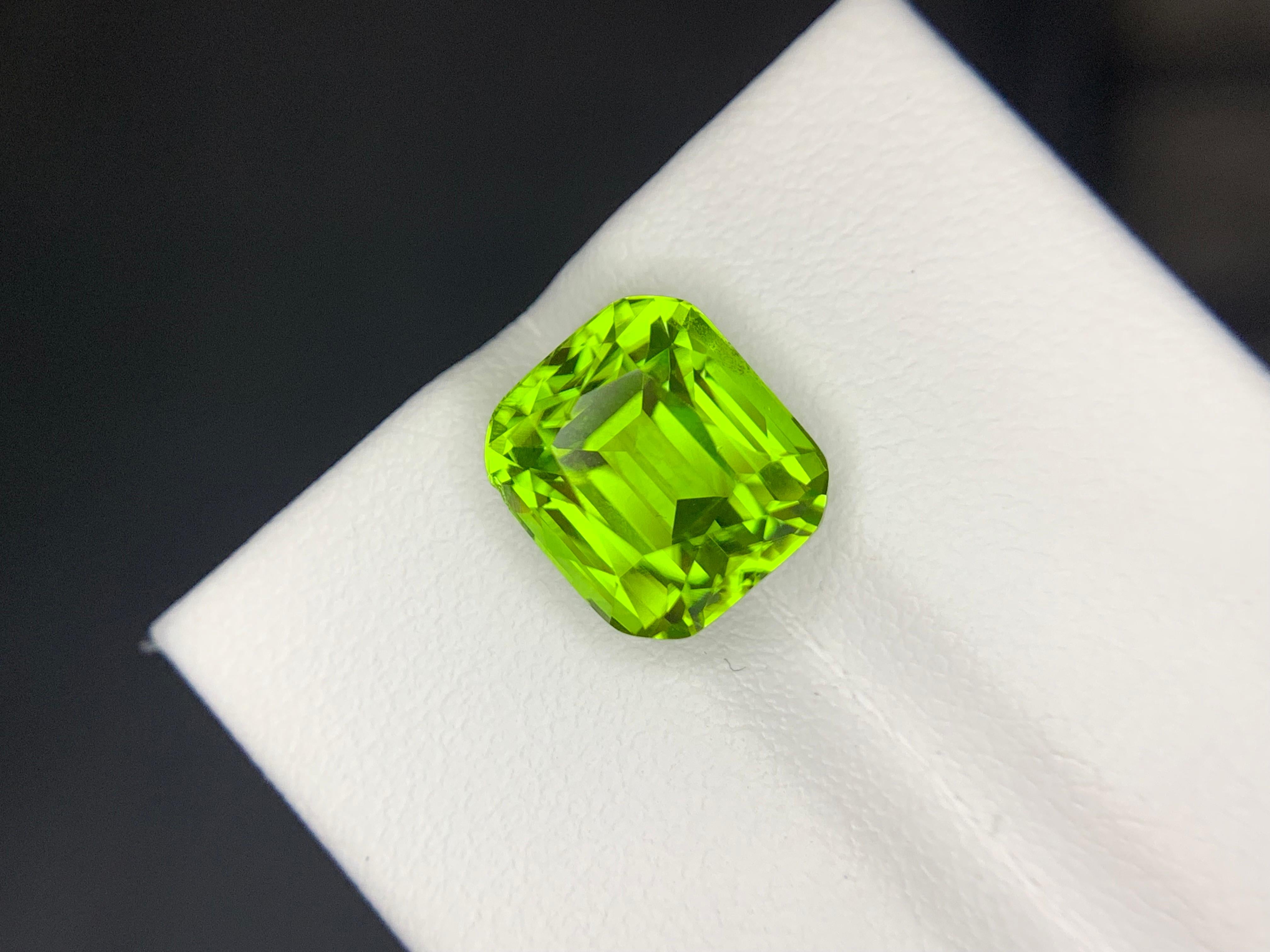 5.30 Carats Loose Peridot Natural Cushion Cut Gemstone im Angebot 7