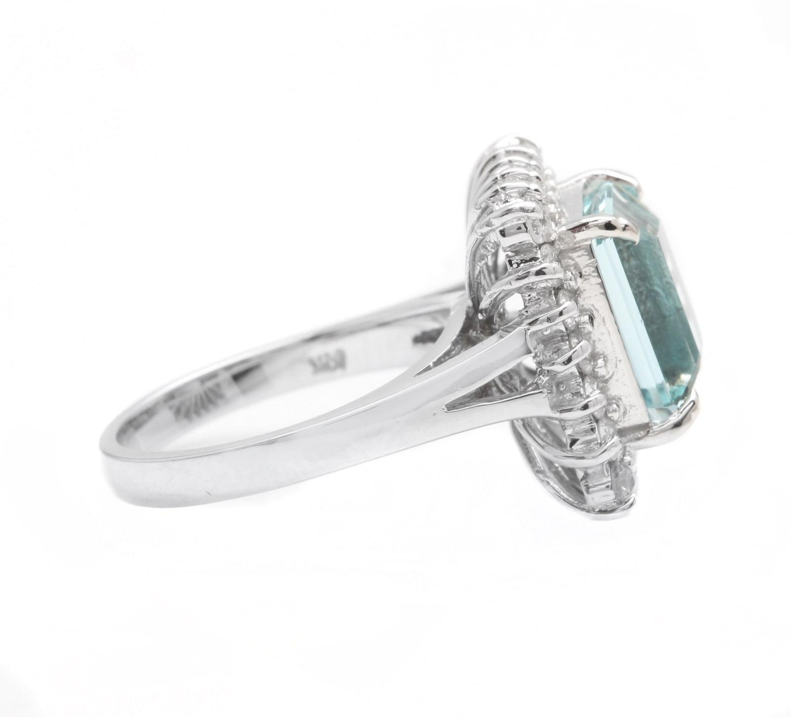 Mixed Cut 5.30 Carats Natural Aquamarine and Diamond 14K Solid White Gold Ring For Sale