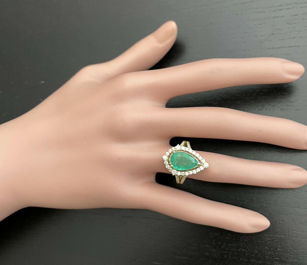 5.30 Carats Natural Emerald and Diamond 14K Solid Yellow Gold Ring For Sale 1