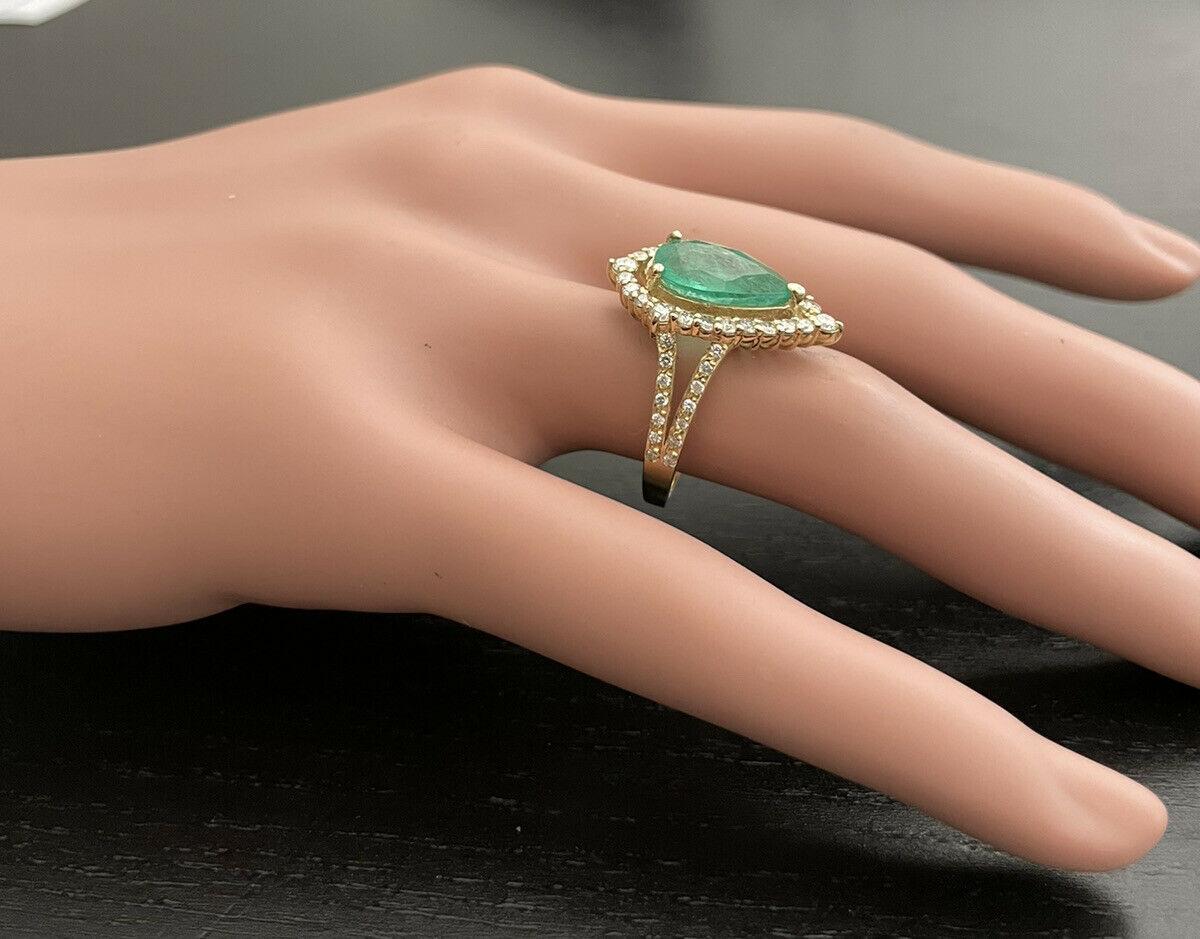 5.30 Carats Natural Emerald and Diamond 14K Solid Yellow Gold Ring For Sale 2