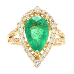 5.30 Carats Natural Emerald and Diamond 14K Solid Yellow Gold Ring