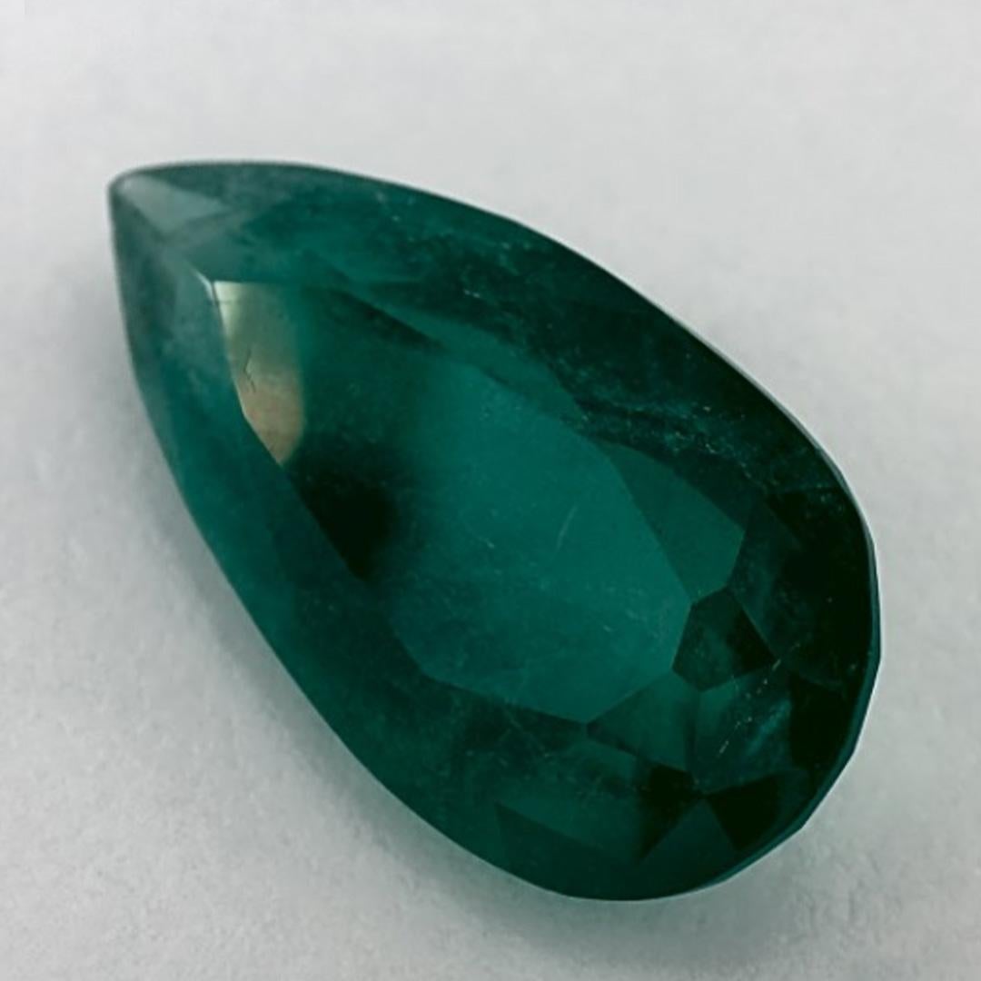 Con un vibrante tono verde, la piedra de nacimiento de mayo es un símbolo del renovado crecimiento primaveral. 

Explora la vibrante colección de esmeraldas, rubíes y zafiros de nuestra tienda, disponibles como gemas sueltas y combinadas con nuestra