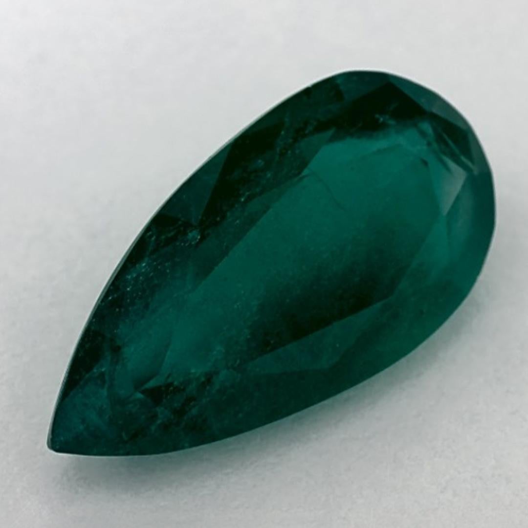 Gema suelta de pera esmeralda de 5.30 qt Corte pera en venta