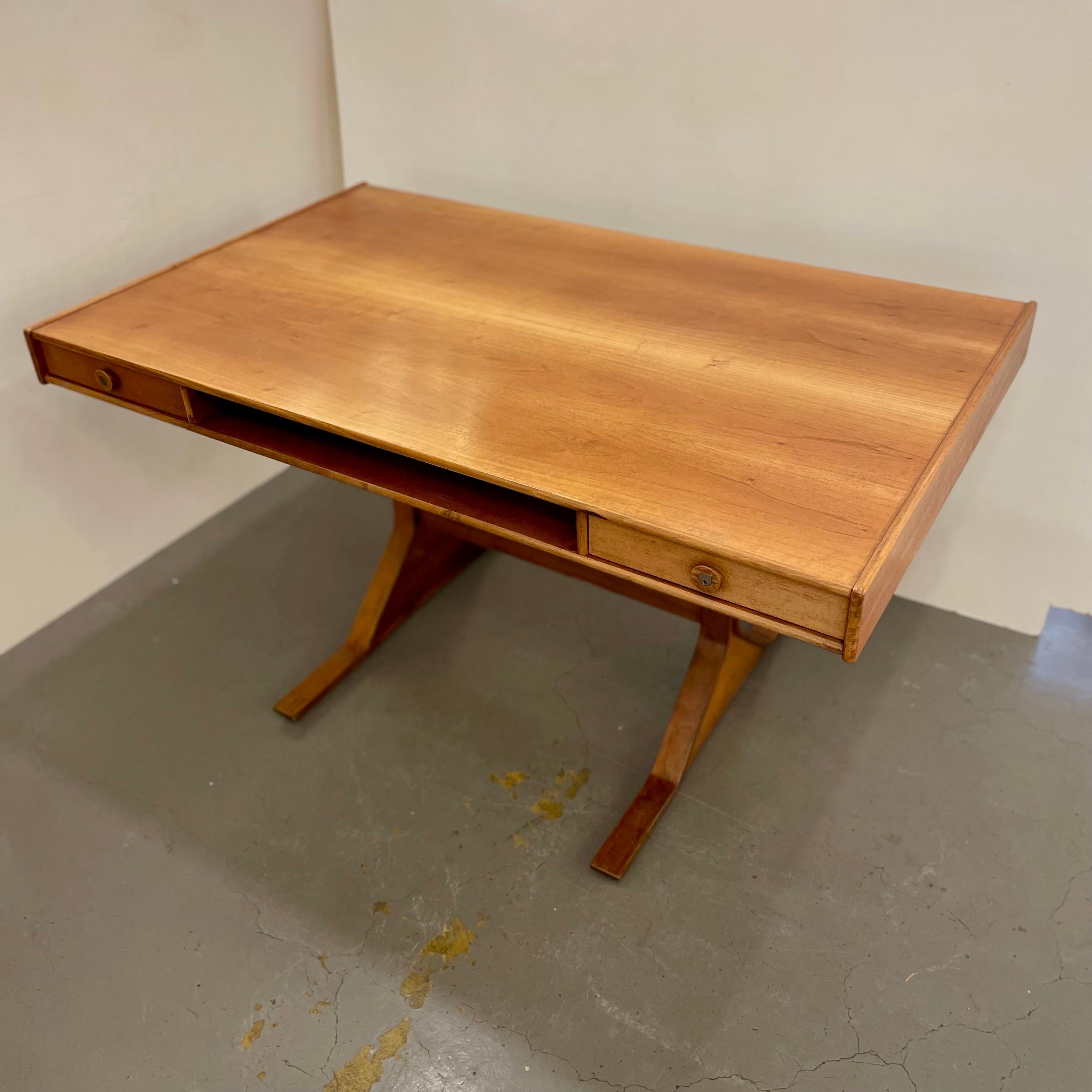 530 Series, Desk, by Gianfranco Frattini for Bernini, Italy, 1960s in vendita 2