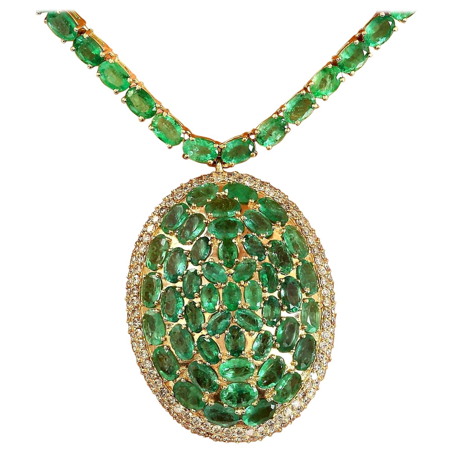 13.80 Carat Emerald 18 Karat Solid Yellow Gold Diamond Necklace at 1stDibs