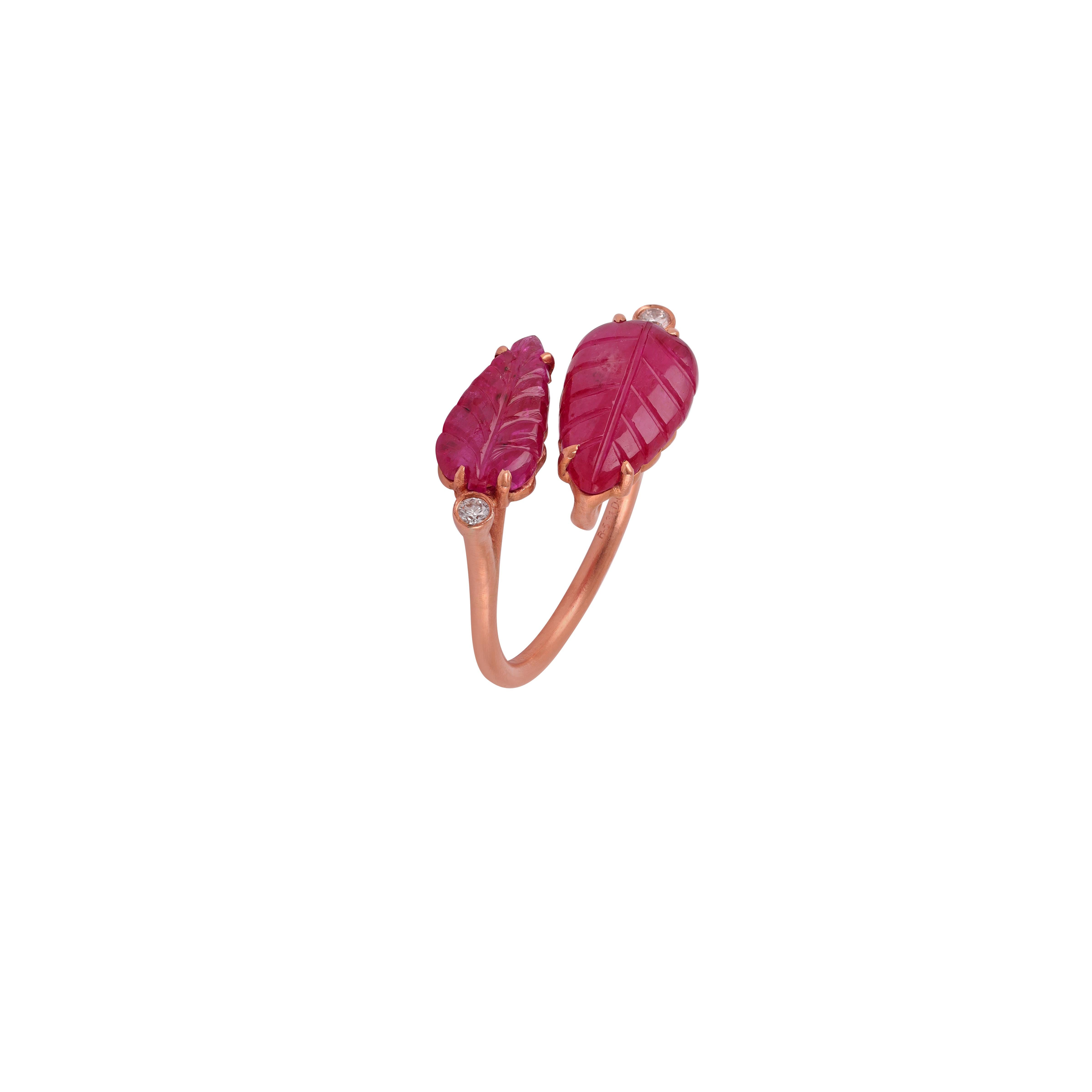 Art Deco 5.31 Carat Cocktail Leaf Ruby Ring in 18 K Gold For Sale