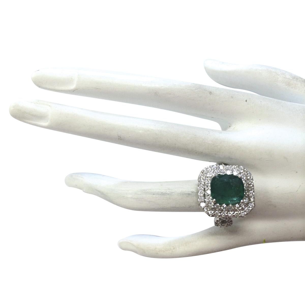 Emerald Diamond Ring In 14 Karat White Gold  In New Condition For Sale In Los Angeles, CA