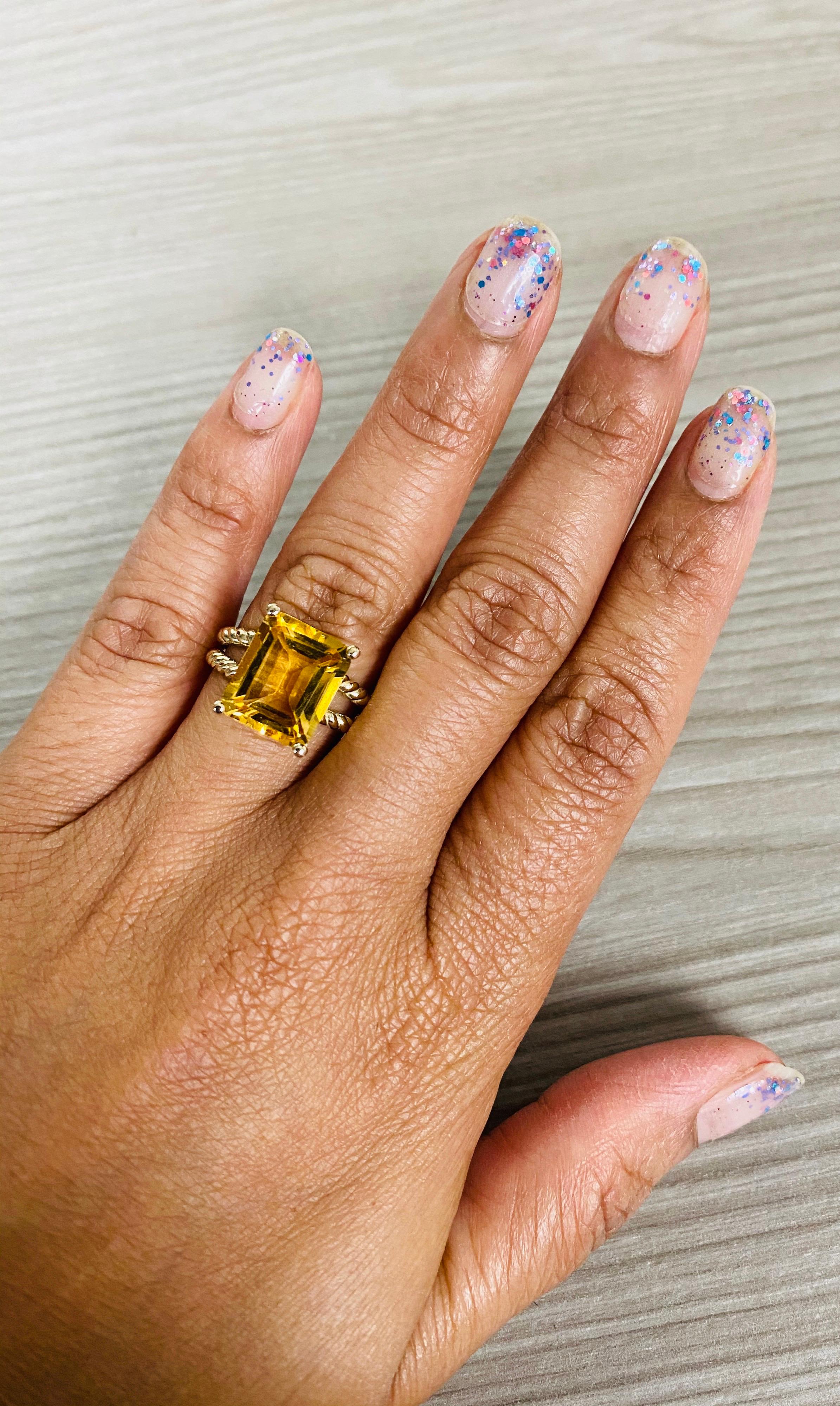 5.31 Carat Emerald Cut Citrine Quartz Yellow Gold Cocktail Ring In New Condition In Los Angeles, CA