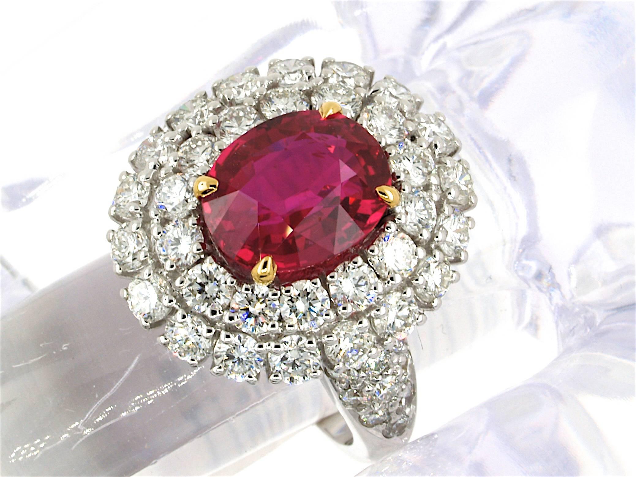 5.31 Carat GRS Certified Unheated Red Ruby and Diamond Ring In New Condition For Sale In Grenoble, FR
