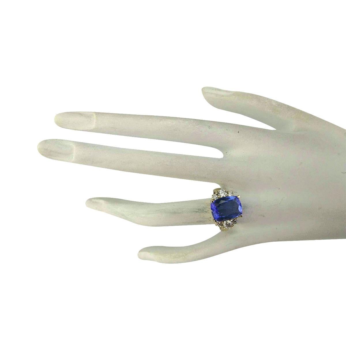 Natural Tanzanite Diamond Ring In 14 Karat Yellow Gold  In New Condition For Sale In Los Angeles, CA