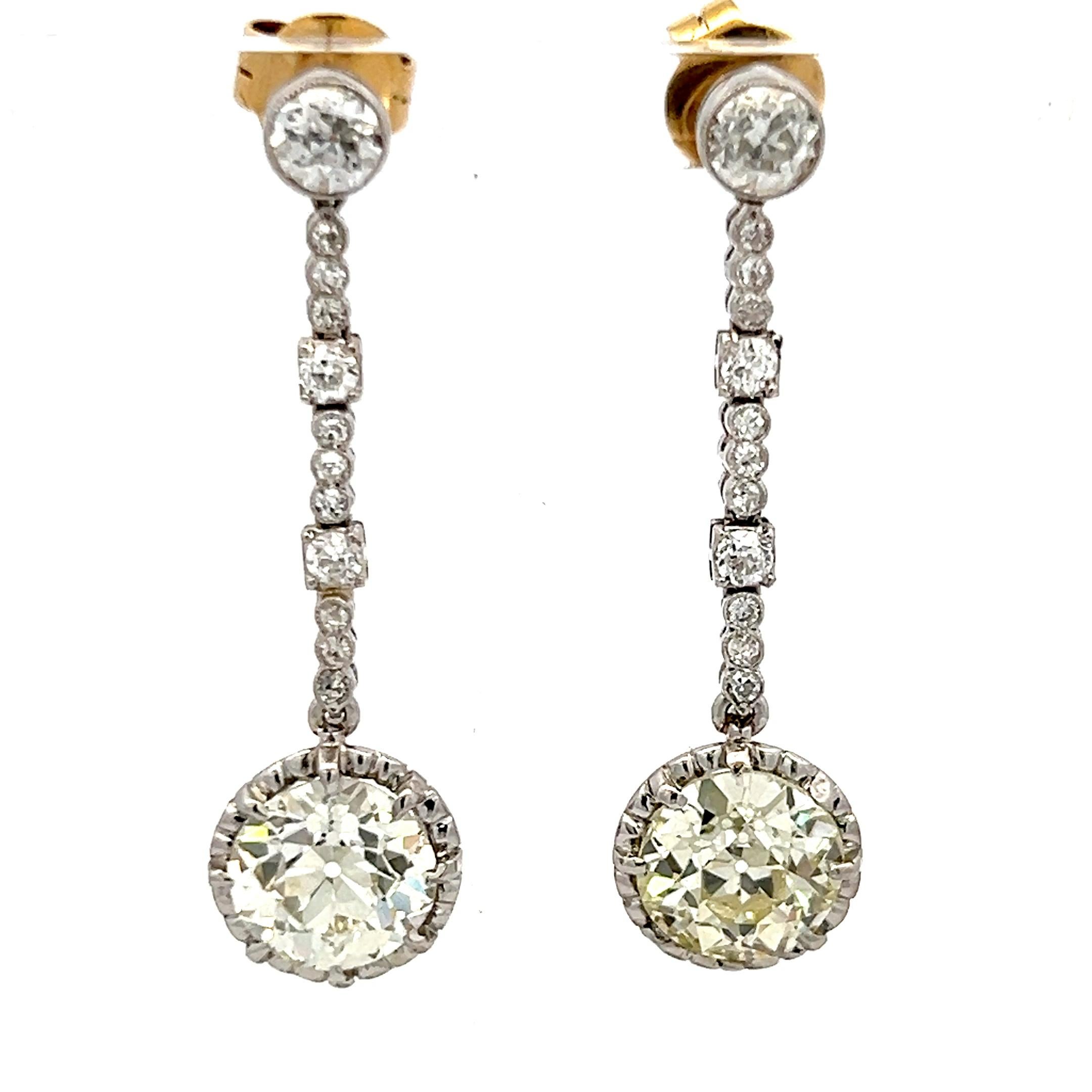 Pendientes colgantes de oro de dos tonos con diamantes S-I VS2-SI2 de corte europeo antiguo de 5,31 quilates en venta 2