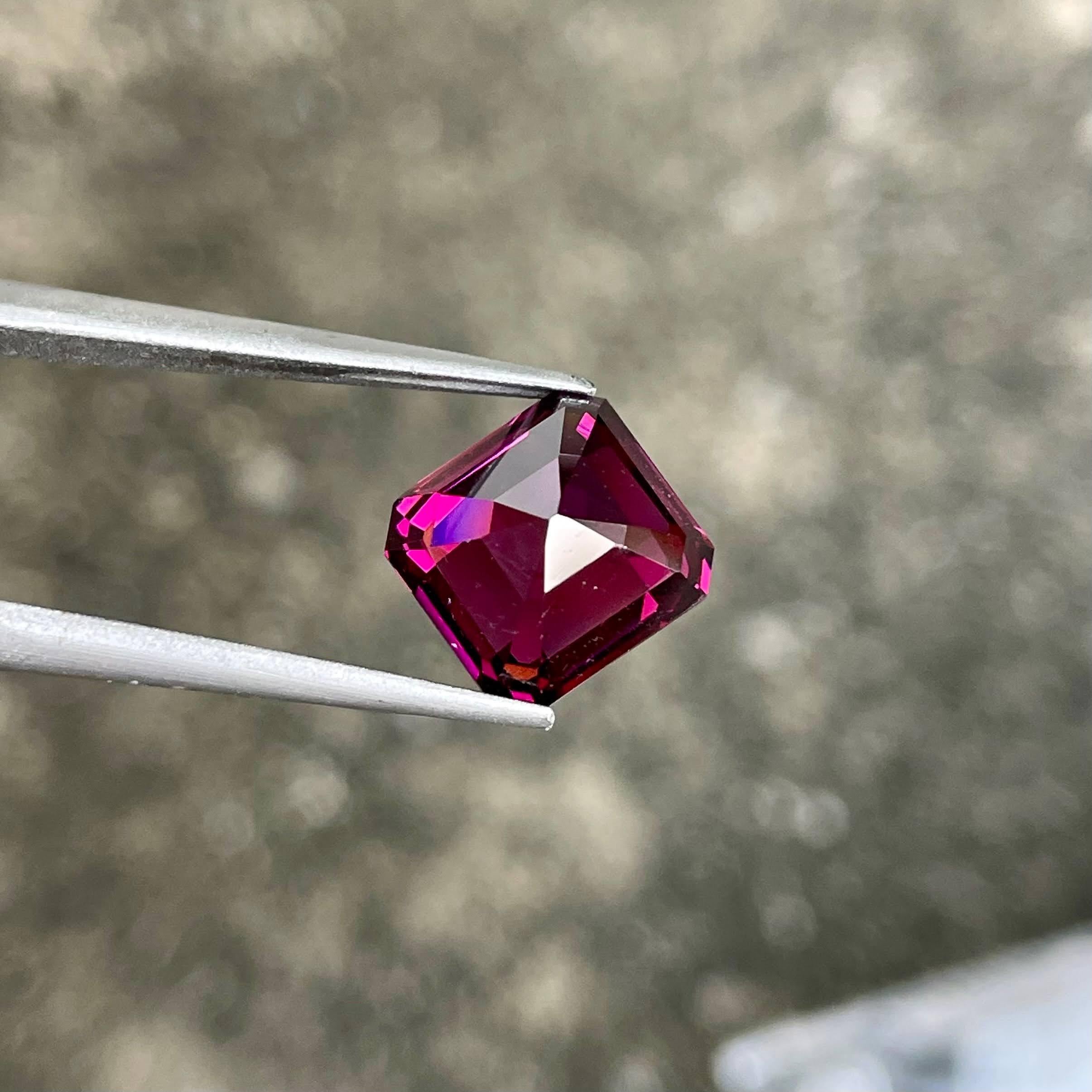 da uomo o donna 5,31 carati di granato rosa violaceo, pietra naturale africana con taglio Asscher in vendita