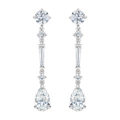 Boucles d'oreilles en or blanc 18KT avec diamants poires et baguettes de 5,31ct