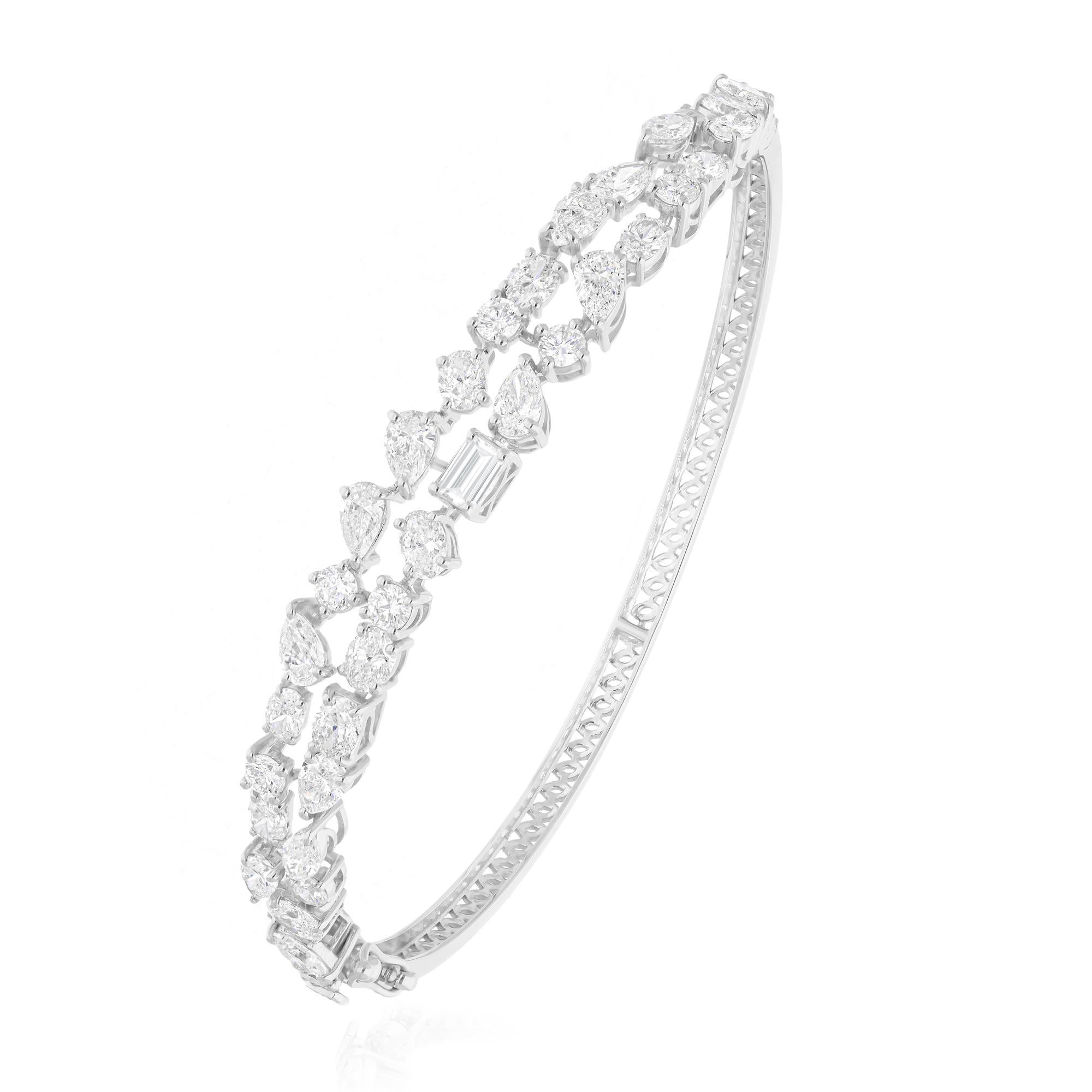 Segui la vetrina di Spectrum Jewels per vedere le ultime collezioni e i pezzi esclusivi. Spectrum Jewels è orgoglioso di essere considerato un Top Seller su 1stdibs con recensioni a 5 stelle da parte dei clienti. Tutti gli articoli da noi prodotti