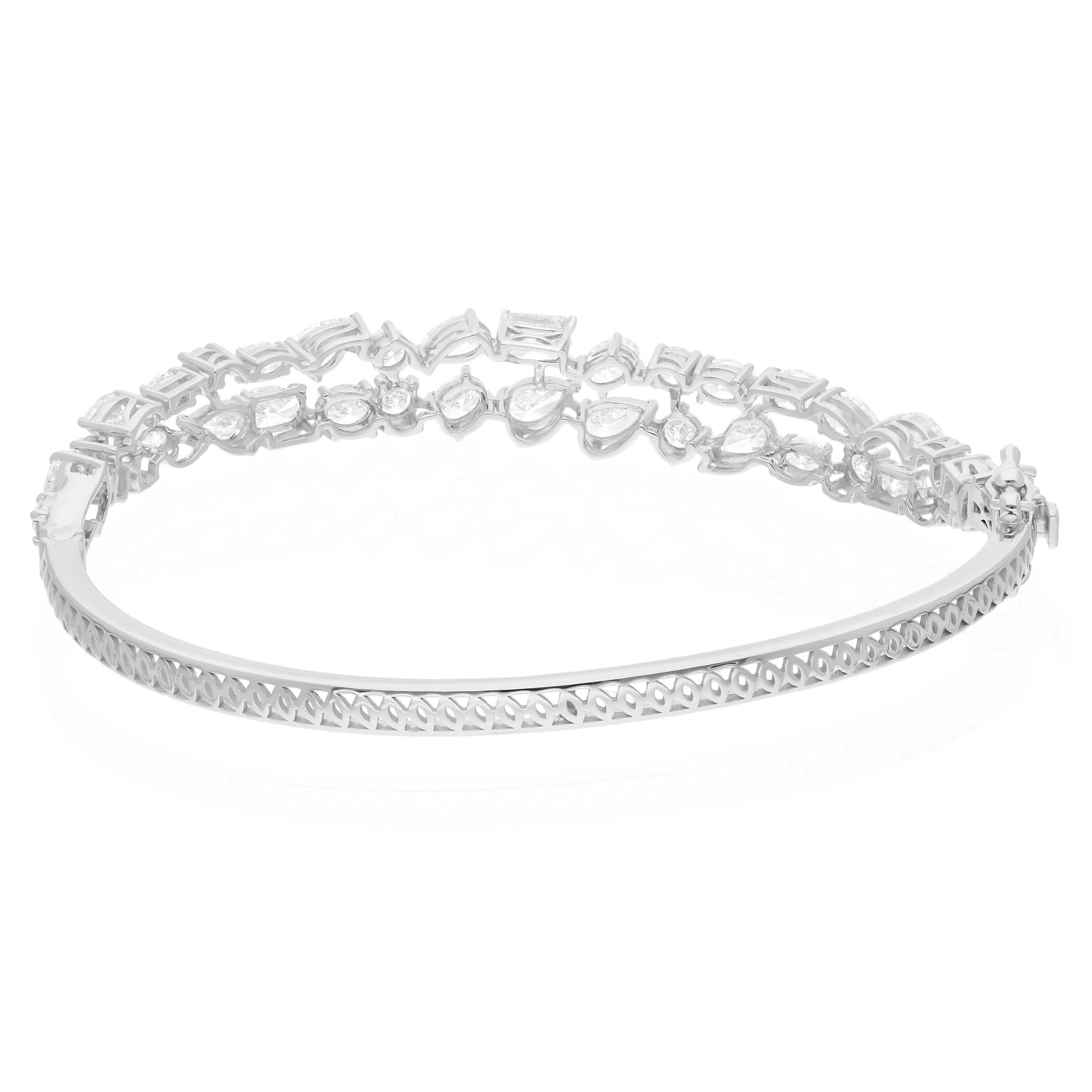 Moderno 5,32 Carati SI Chiarezza HI Colore Diamante Bracciale Curva Oro Bianco 18 Carati in vendita