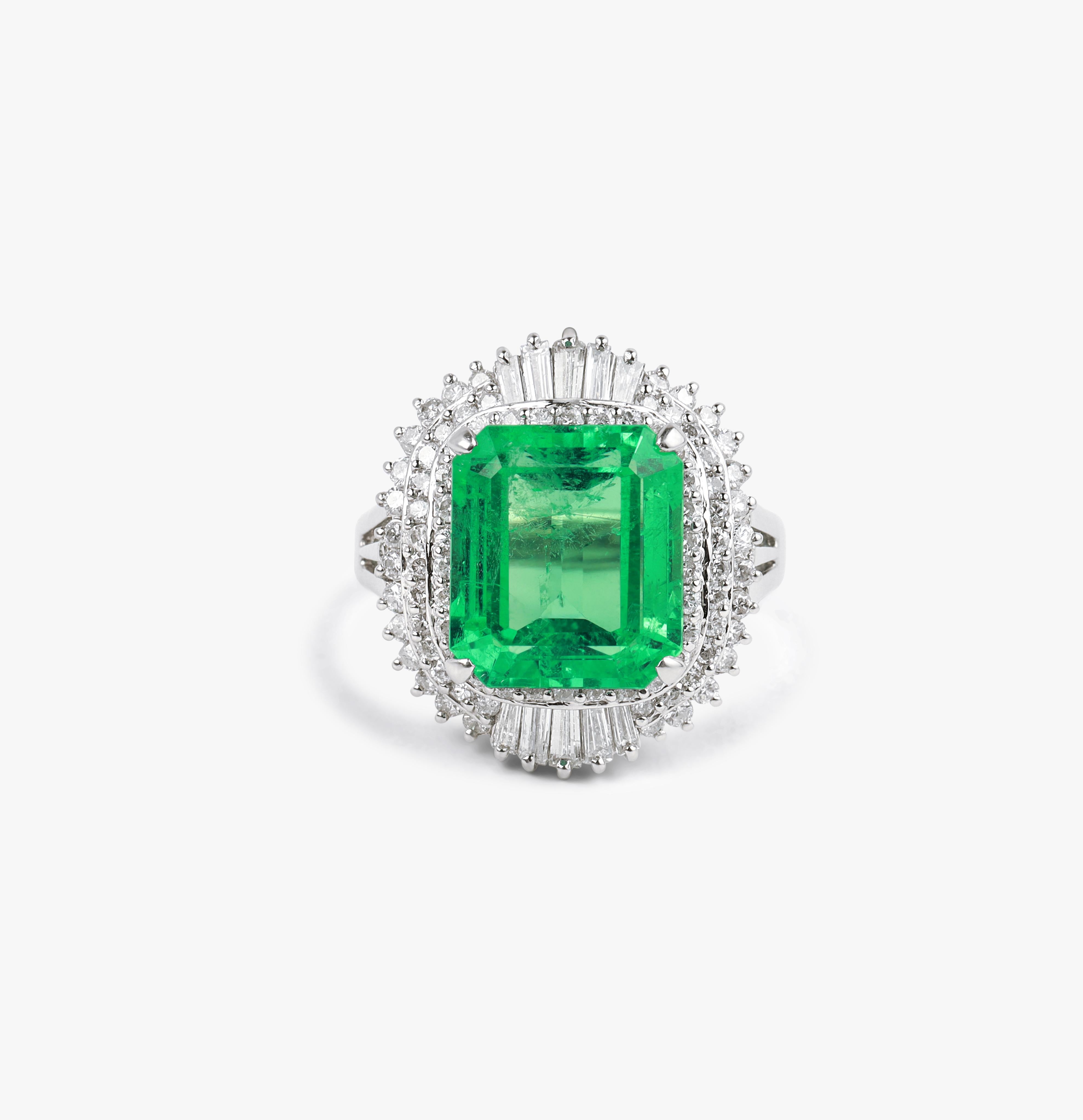 Emerald Cut 5.32 Carats Colombian Emerald Diamond IGI Certified Cocktail Ring in Platinum For Sale