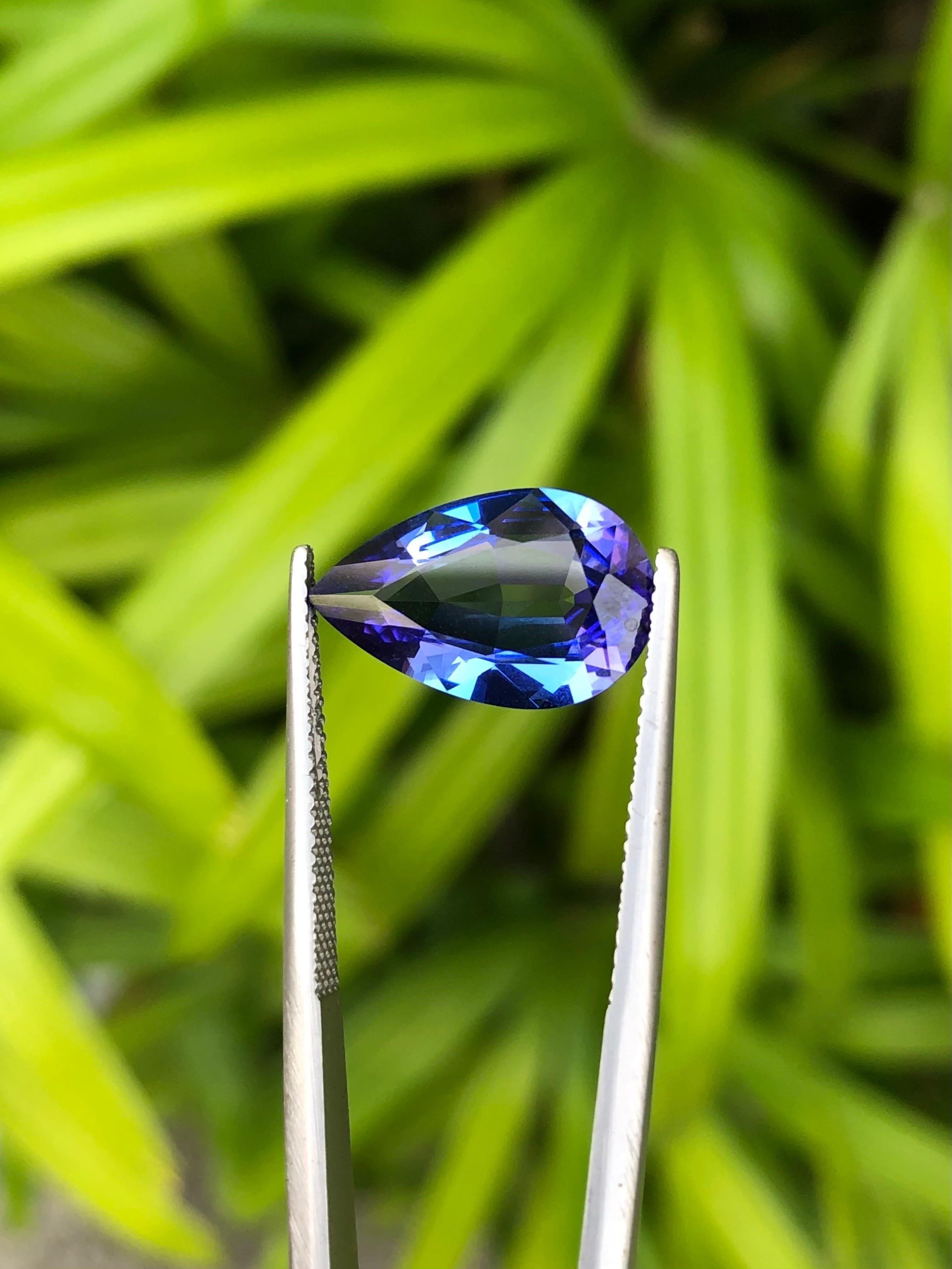 5.32 Ct AIG Certificate Natural Tanzanite Unheated  Blue color eye clean In New Condition For Sale In bangkok, TH