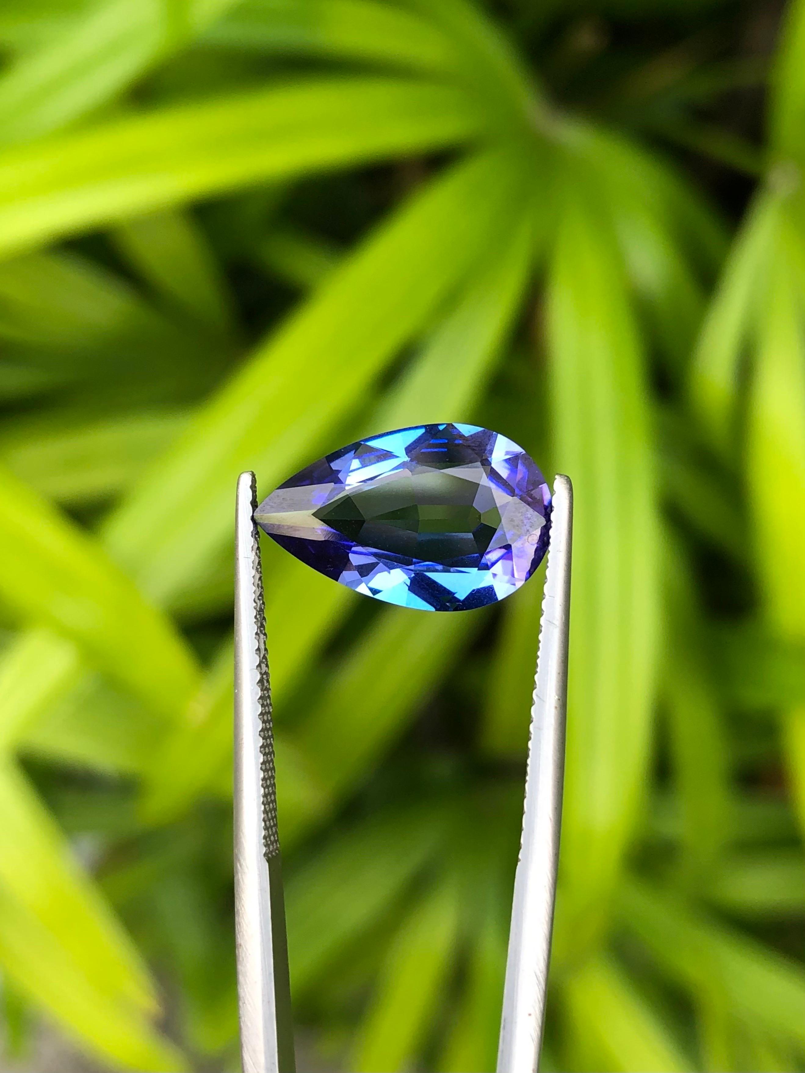 Women's or Men's 5.32 Ct AIG Certificate Natural Tanzanite Unheated  Blue color eye clean For Sale