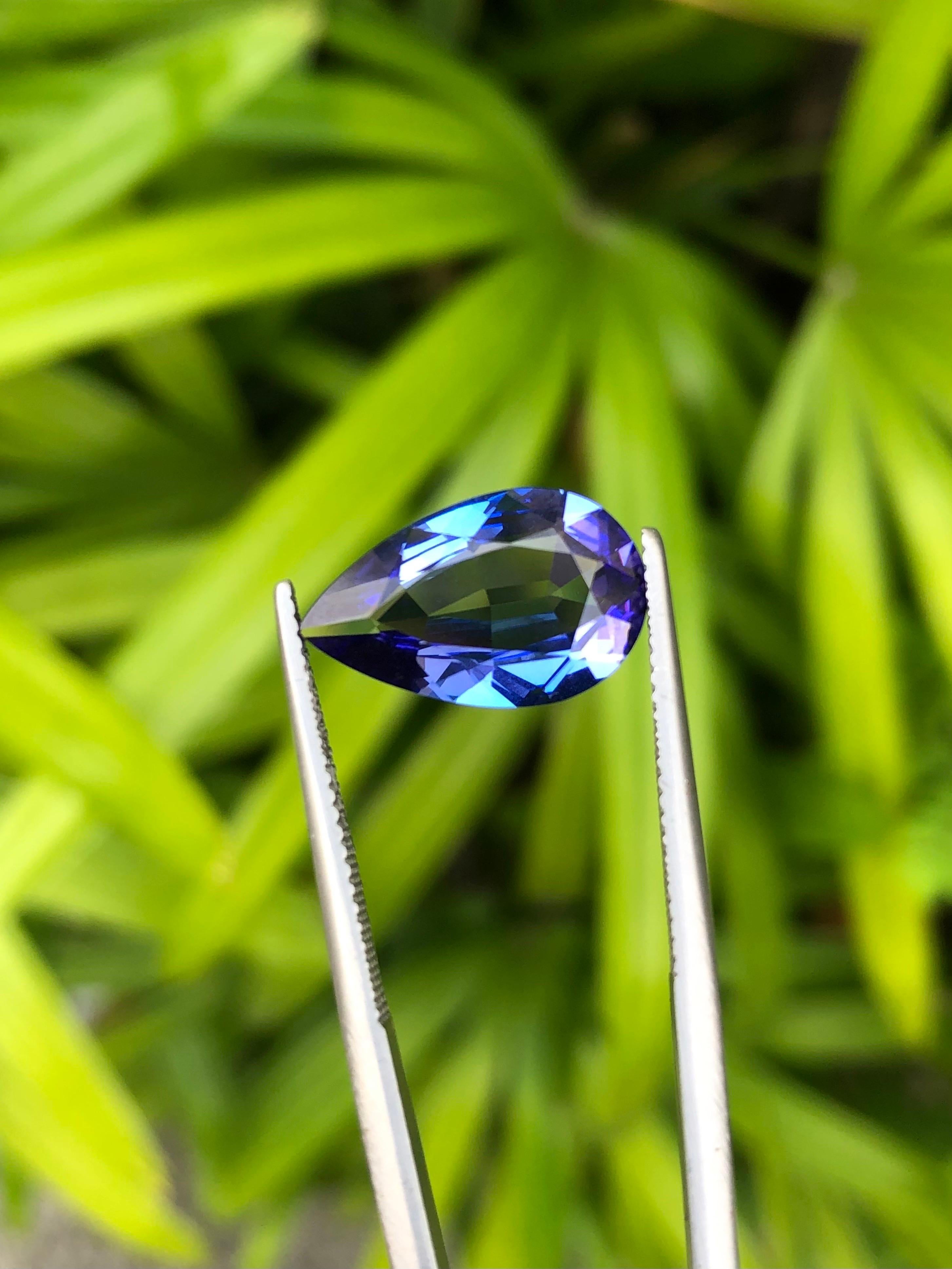 5.32 Ct AIG Certificate Natural Tanzanite Unheated  Blue color eye clean For Sale 2