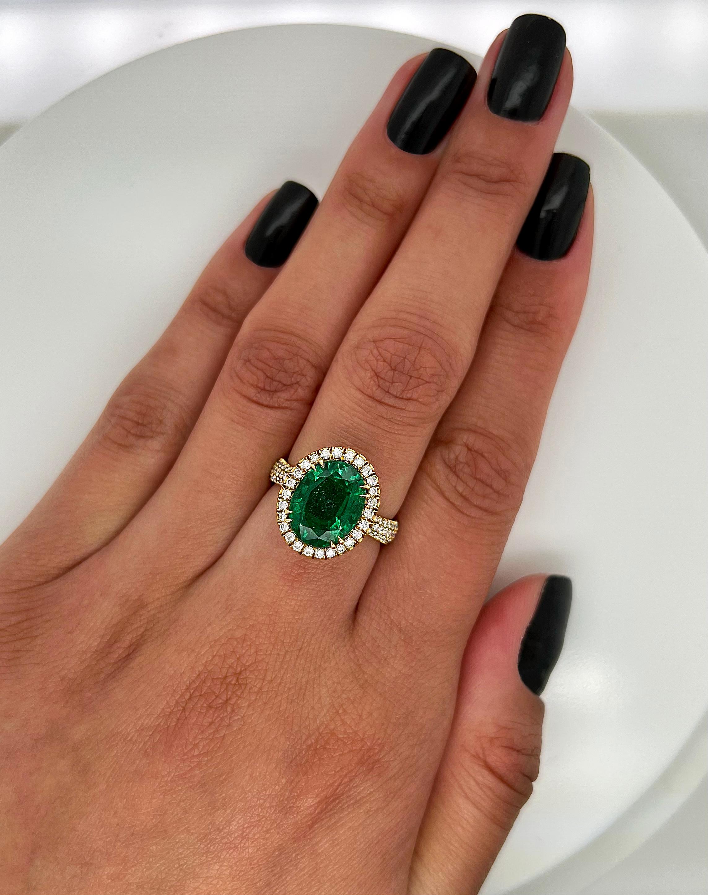 5.32 Total Carat Emerald and Diamond Halo Pave-Set Ladies Ring, GIA In New Condition For Sale In New York, NY
