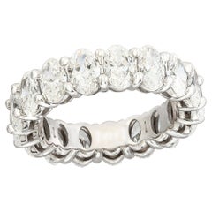 Alliance d'éternité en or blanc 14 carats avec diamants taille ovale de 5,33 carats