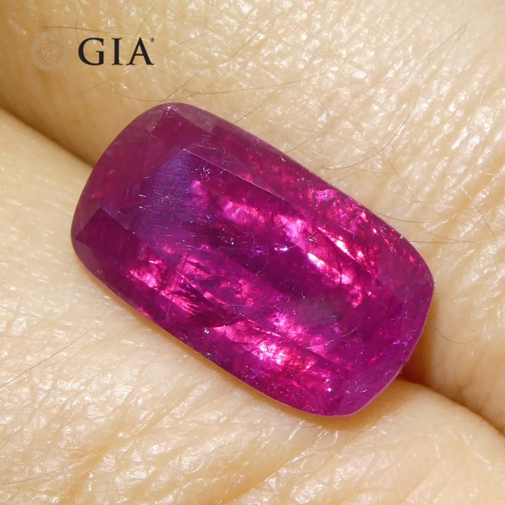 5,33 carati di rubino rosso violaceo GIA certificato Afghanistan non riscaldato in vendita 9
