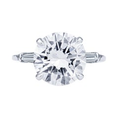 5,33 Karat runder J VVS2 Diamant Verlobungsring mit seitlichen Baguette-Diamanten, GIA zertifiziert