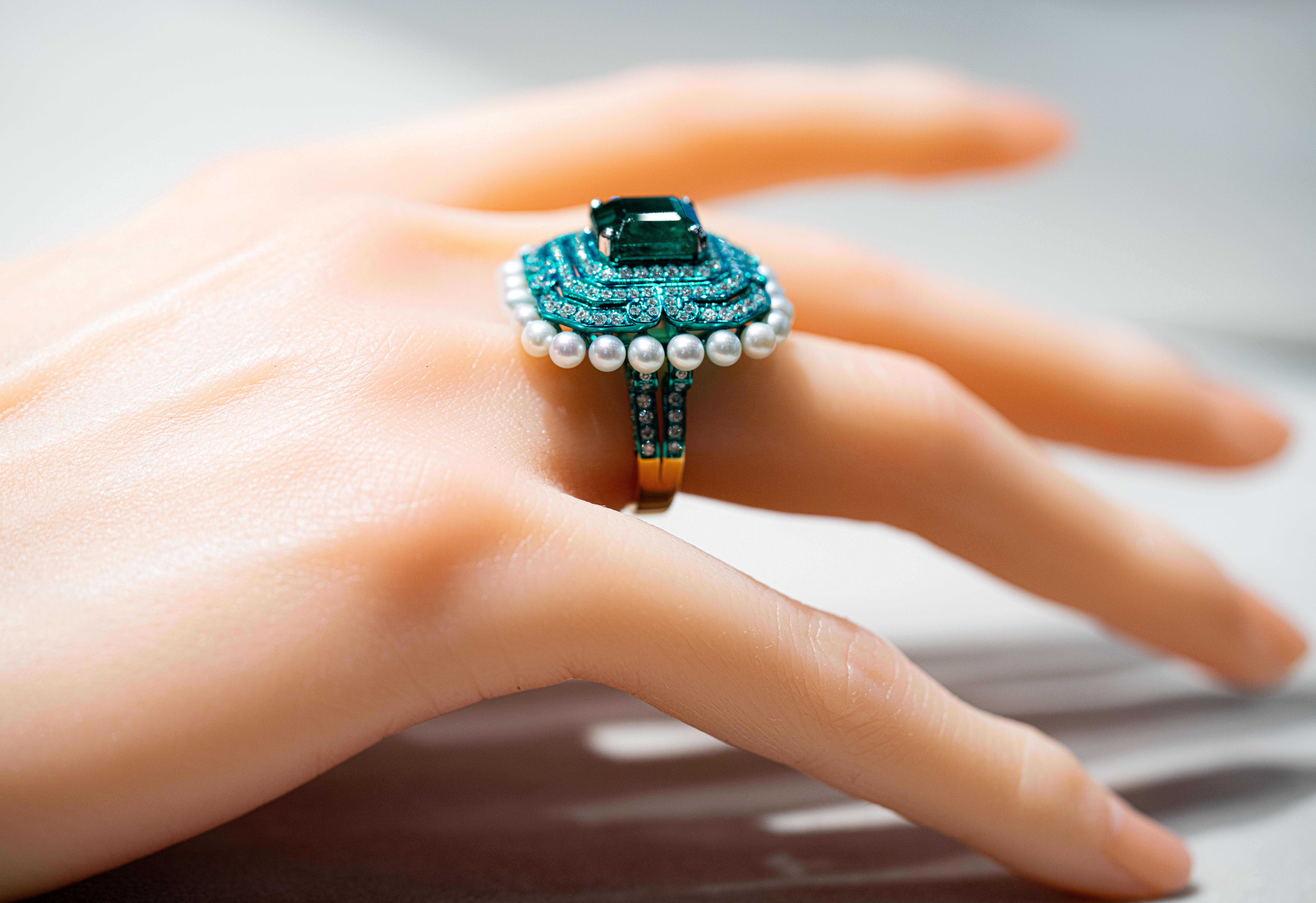 5.34 Carat Emerald & White Pearl & Diamond Ring, 18K Gold, Austy Lee For Sale 1