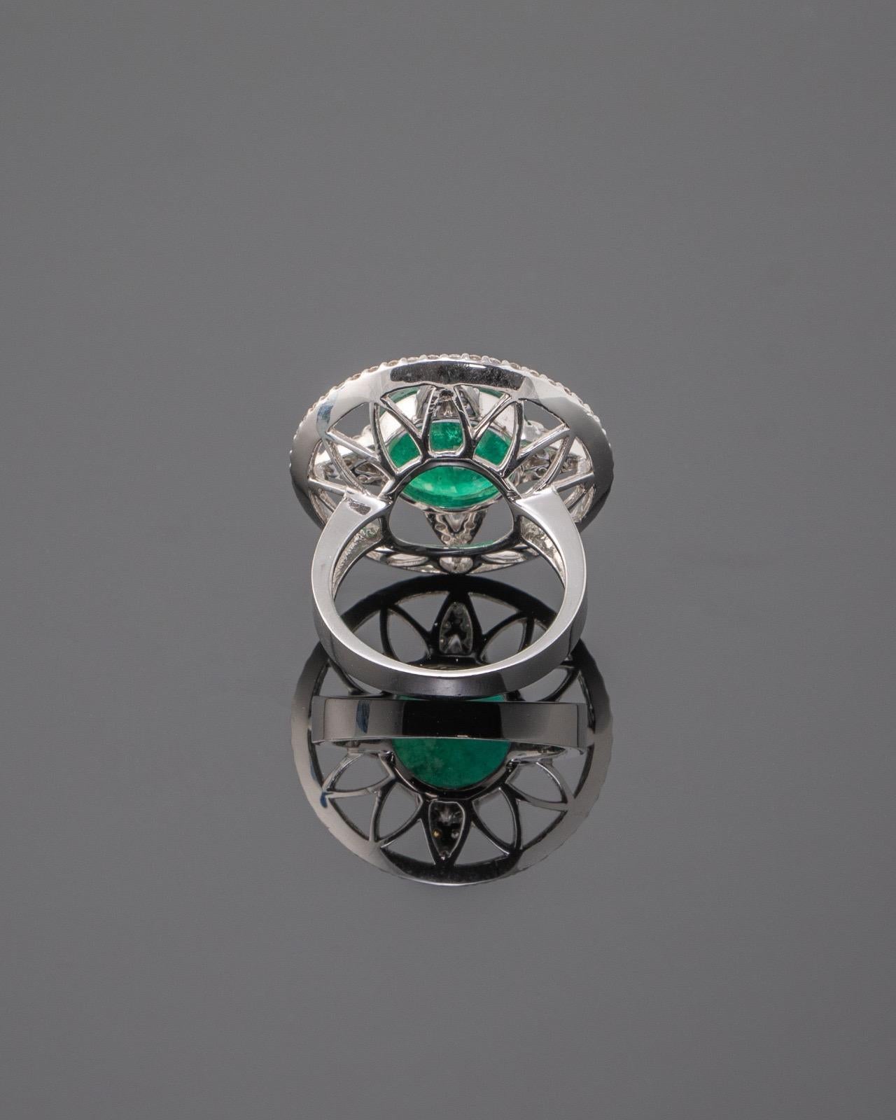 Modern 5.34 Carat Round Emerald and Diamond Cocktail Ring For Sale
