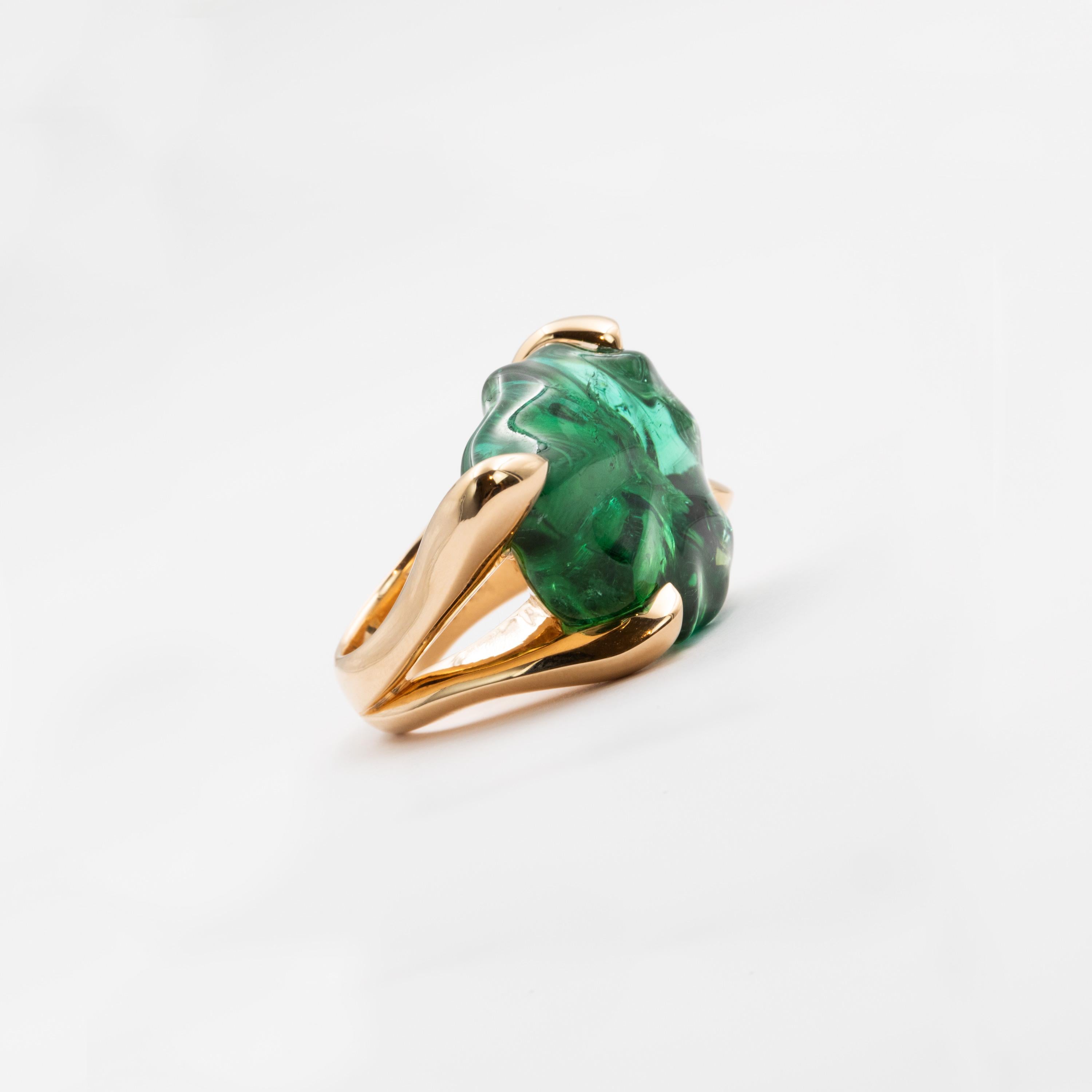 Contemporary 53.49 Carat Pink Gold Baroque-Cut Green Tourmaline Cocktail Ring For Sale