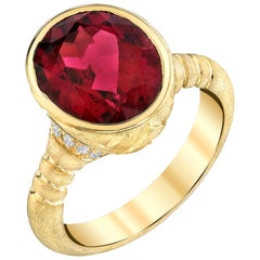 5.35 Carat Rubellite Tourmaline and Diamond Band Ring in 18k Yellow Gold 